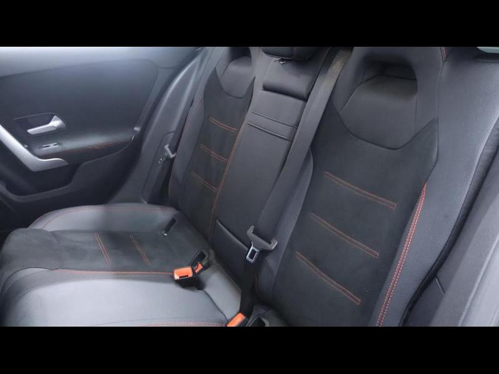 Mercedes A 180 7G-DCT AMG Line (2024) - Photo 19