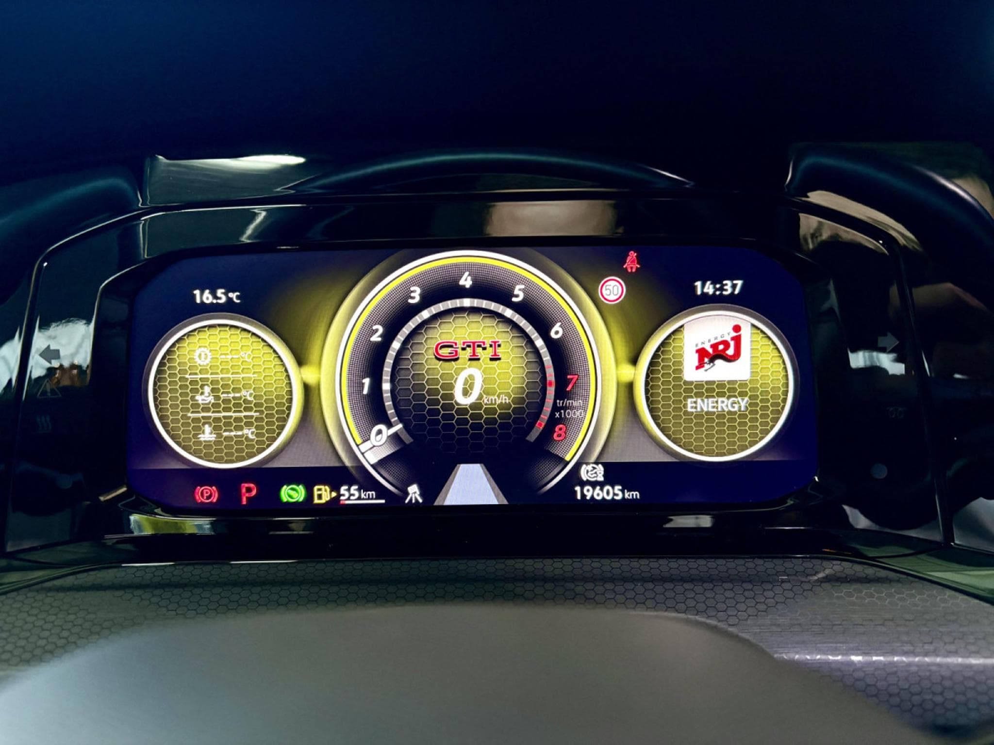 VW Golf GTI Clubsport 2.0 TSI 300 CV DSG7 * DCC *PANO*MATRIX* *HARMA (2024) - Photo 13