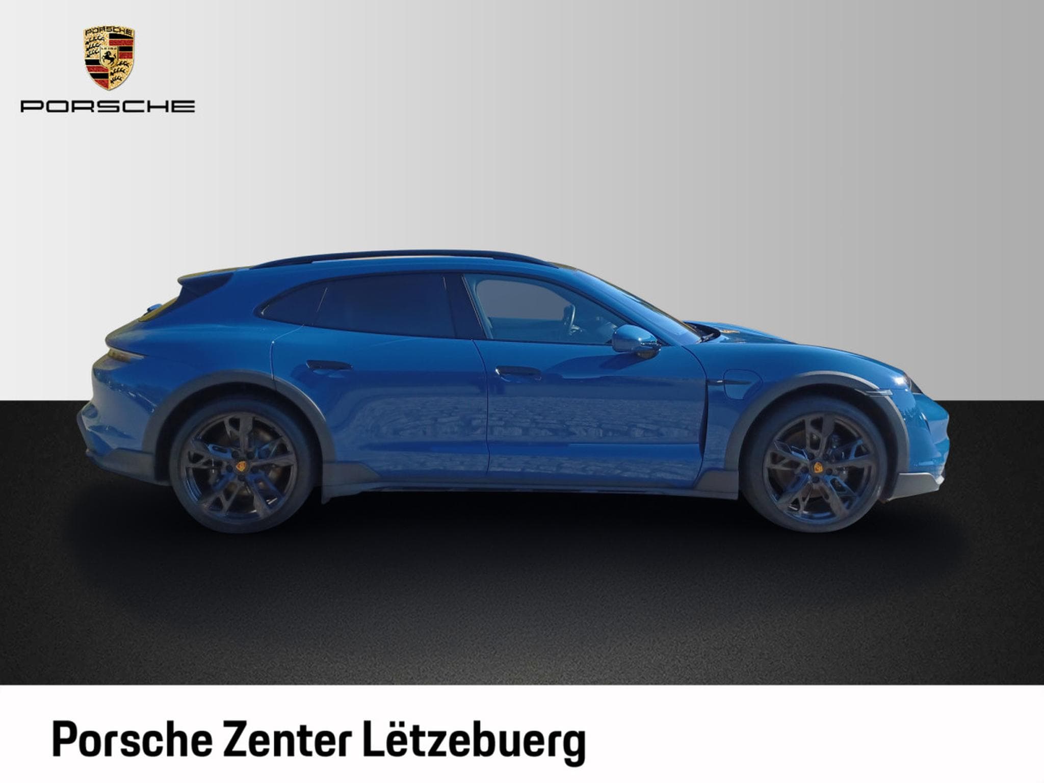 Porsche Taycan 4S Cross Turismo (2023) - Photo 6