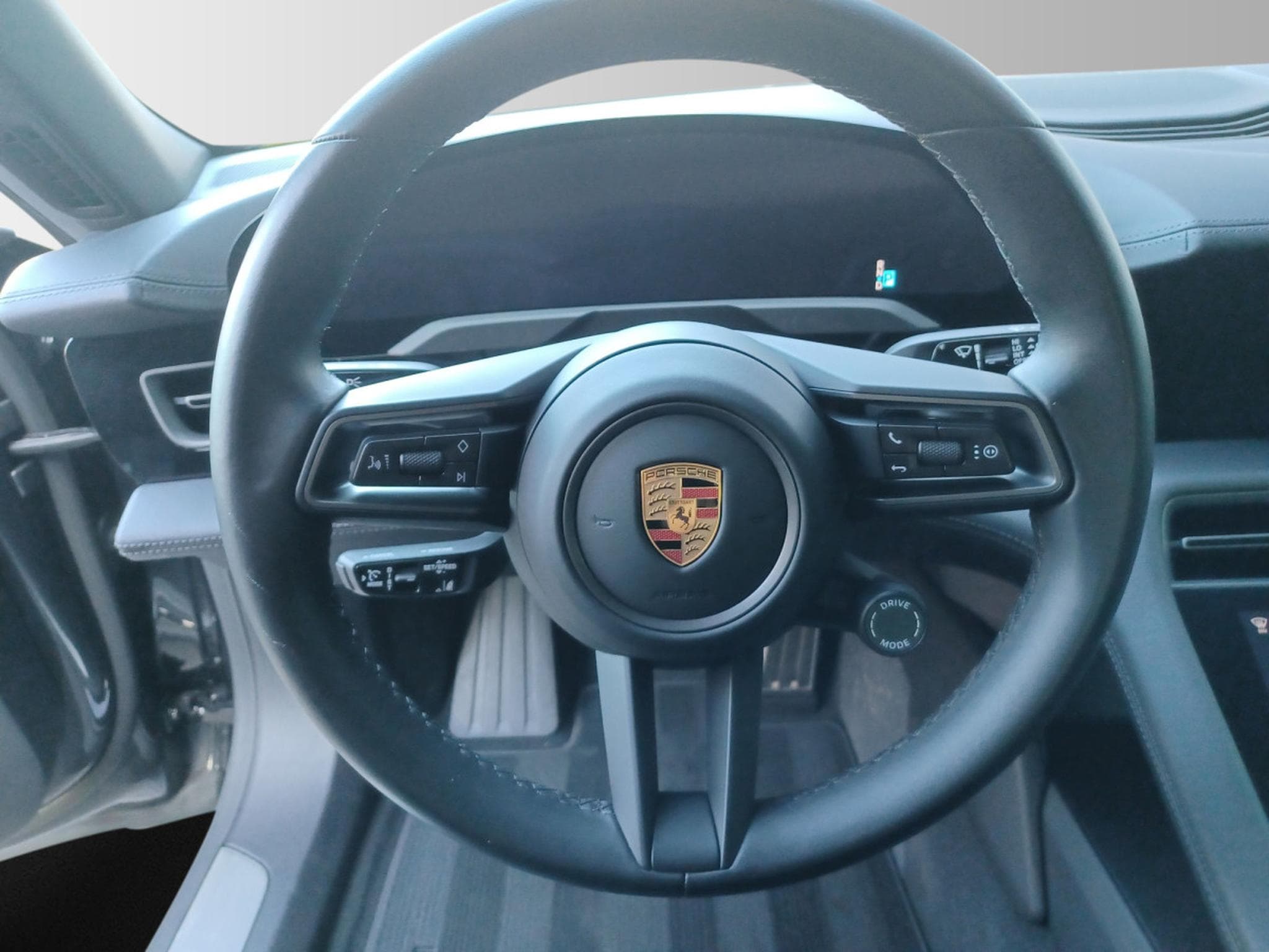 Porsche Taycan II (2026) - Photo 11