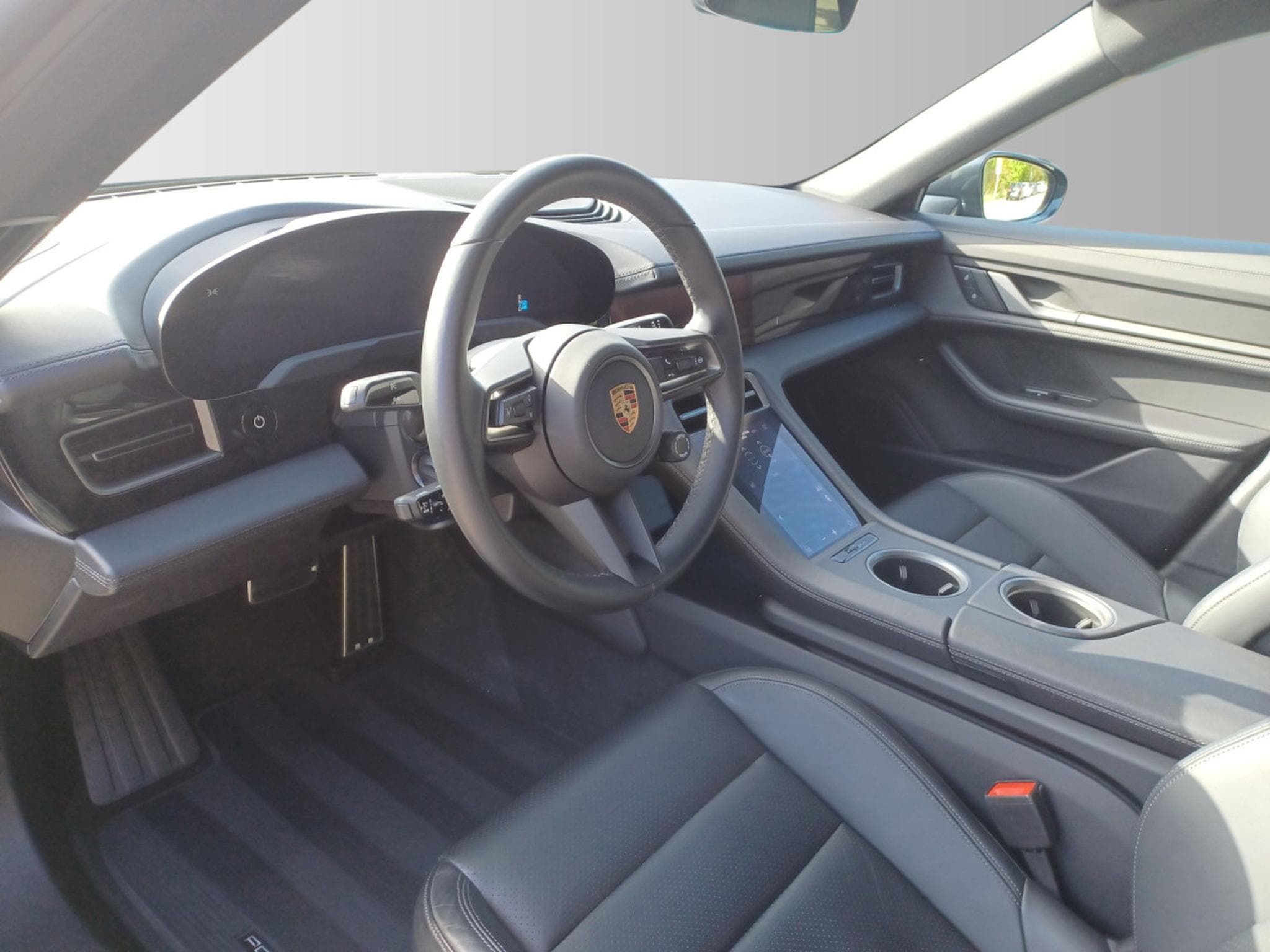 Porsche Taycan II (2026) - Photo 10