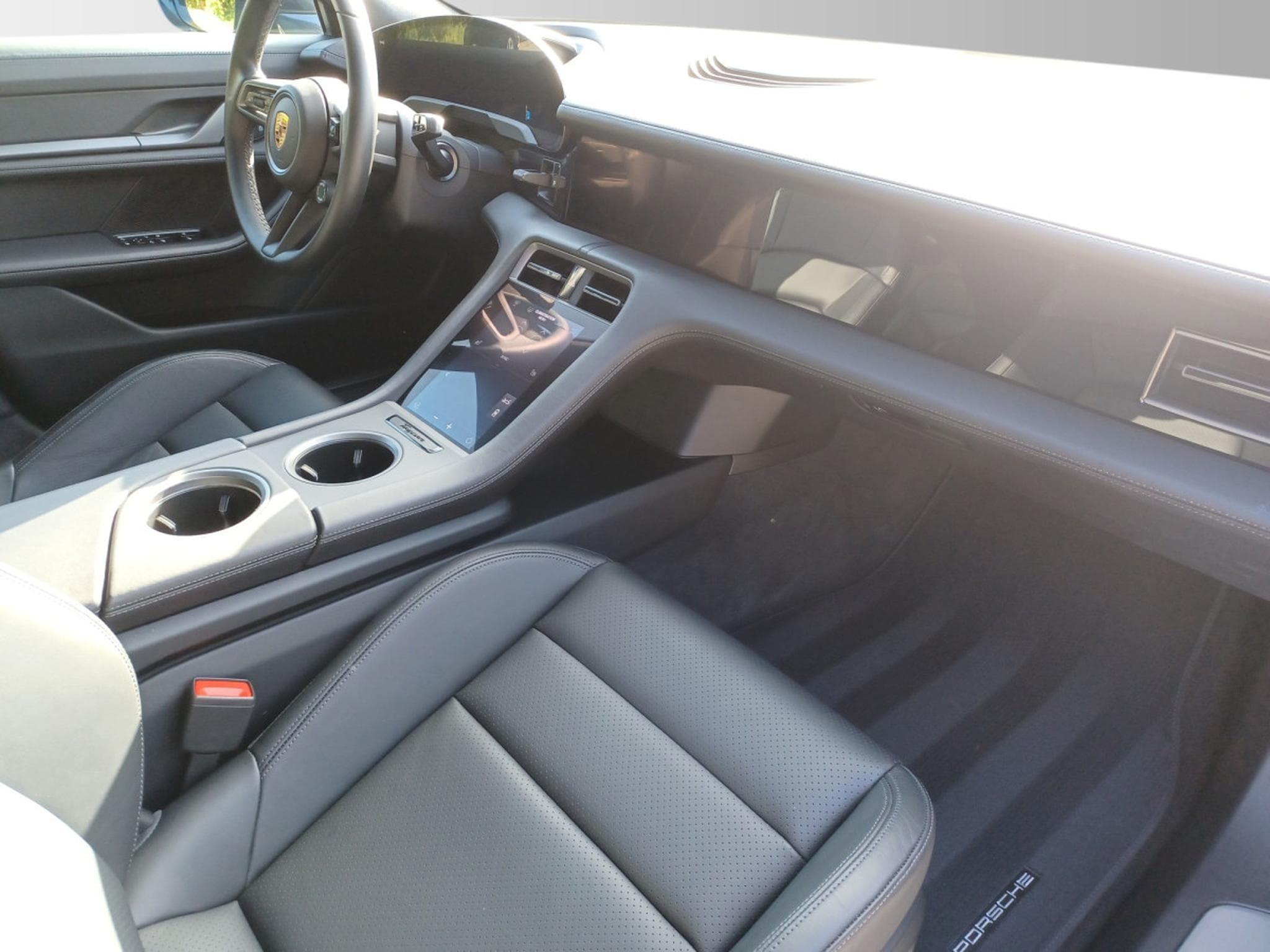 Porsche Taycan II (2026) - Photo 12
