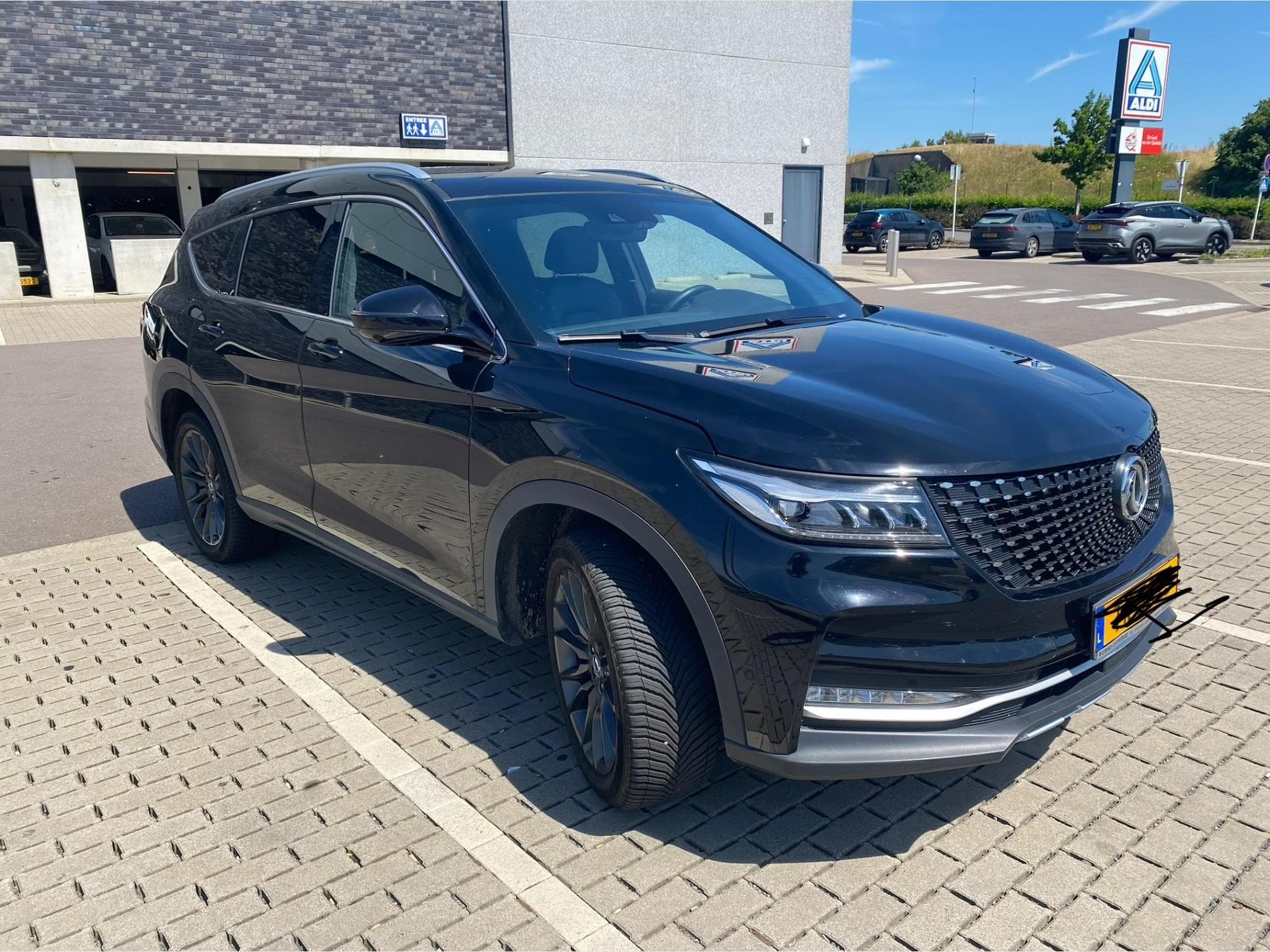 DFSK Fengon 7 2.0 T-GDI PREMIUM AWD AUT (2022) - Photo 2