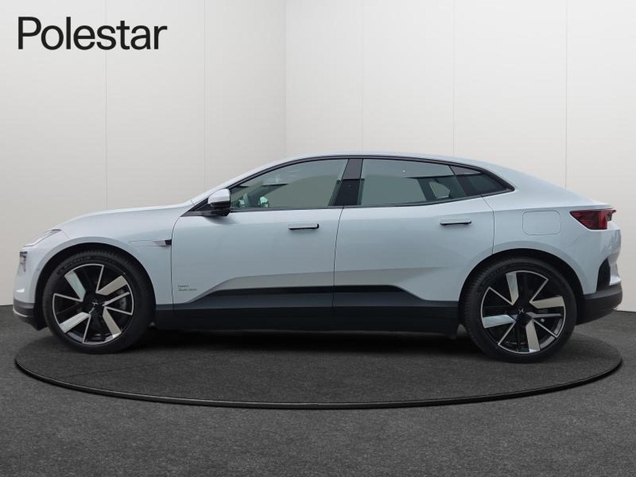 Polestar 4 Long Range Single Motor MY25 (2025) - Photo 7