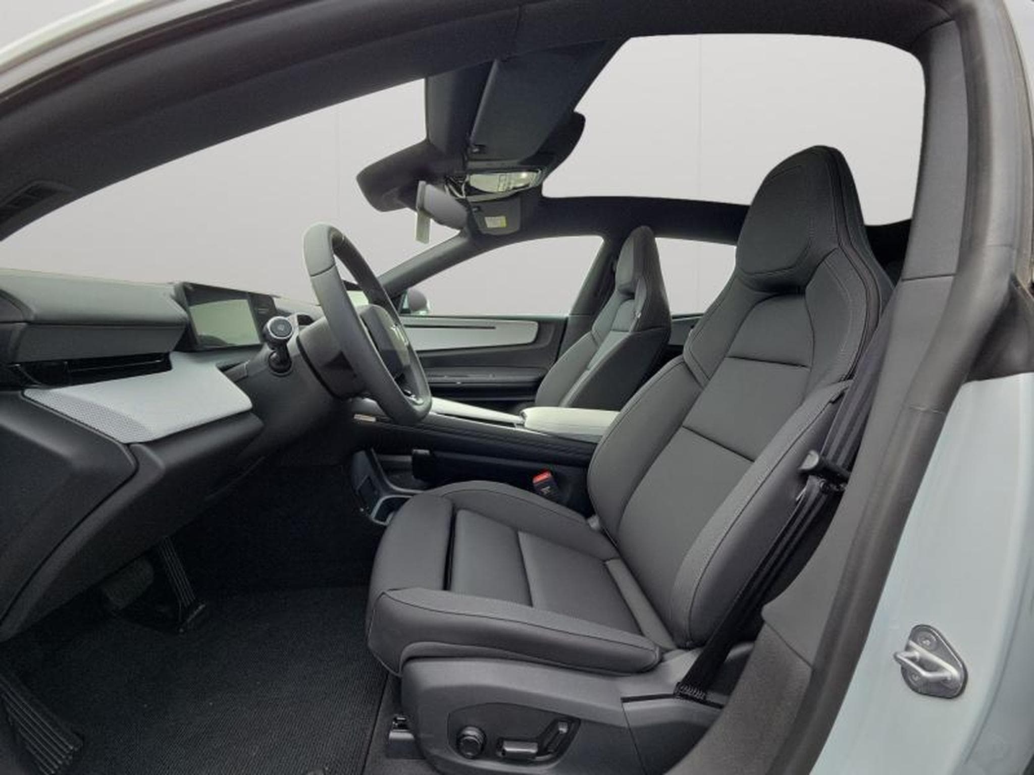 Polestar 4 Long Range Single Motor MY25 (2025) - Photo 12