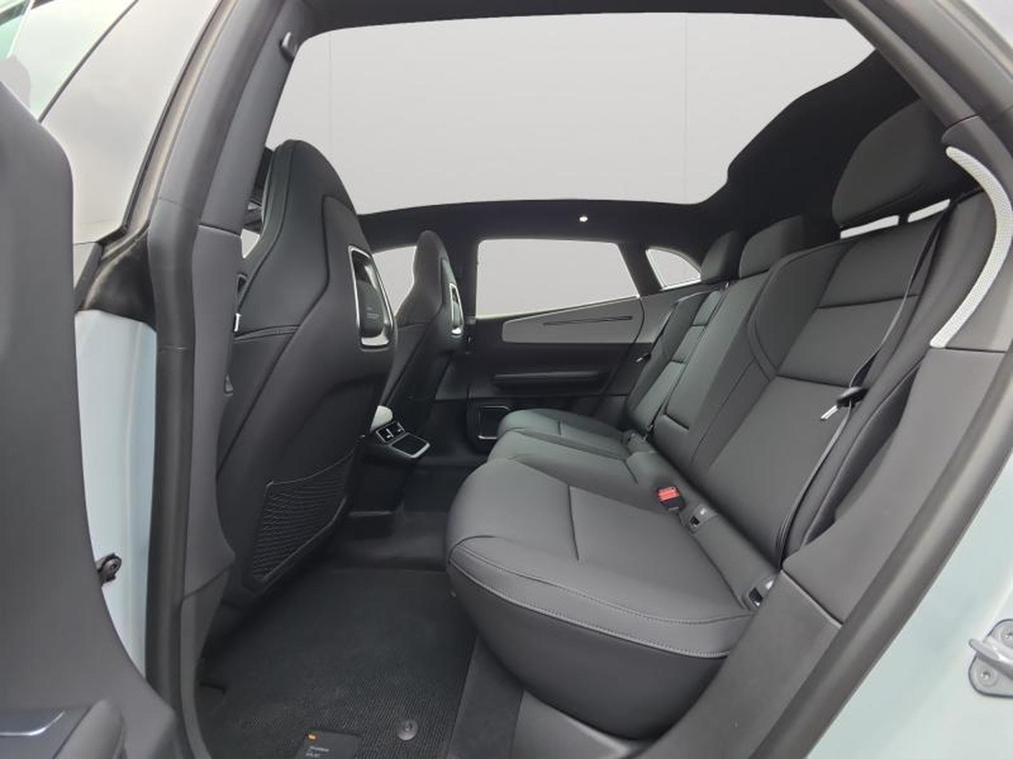 Polestar 4 Long Range Single Motor MY25 (2025) - Photo 14