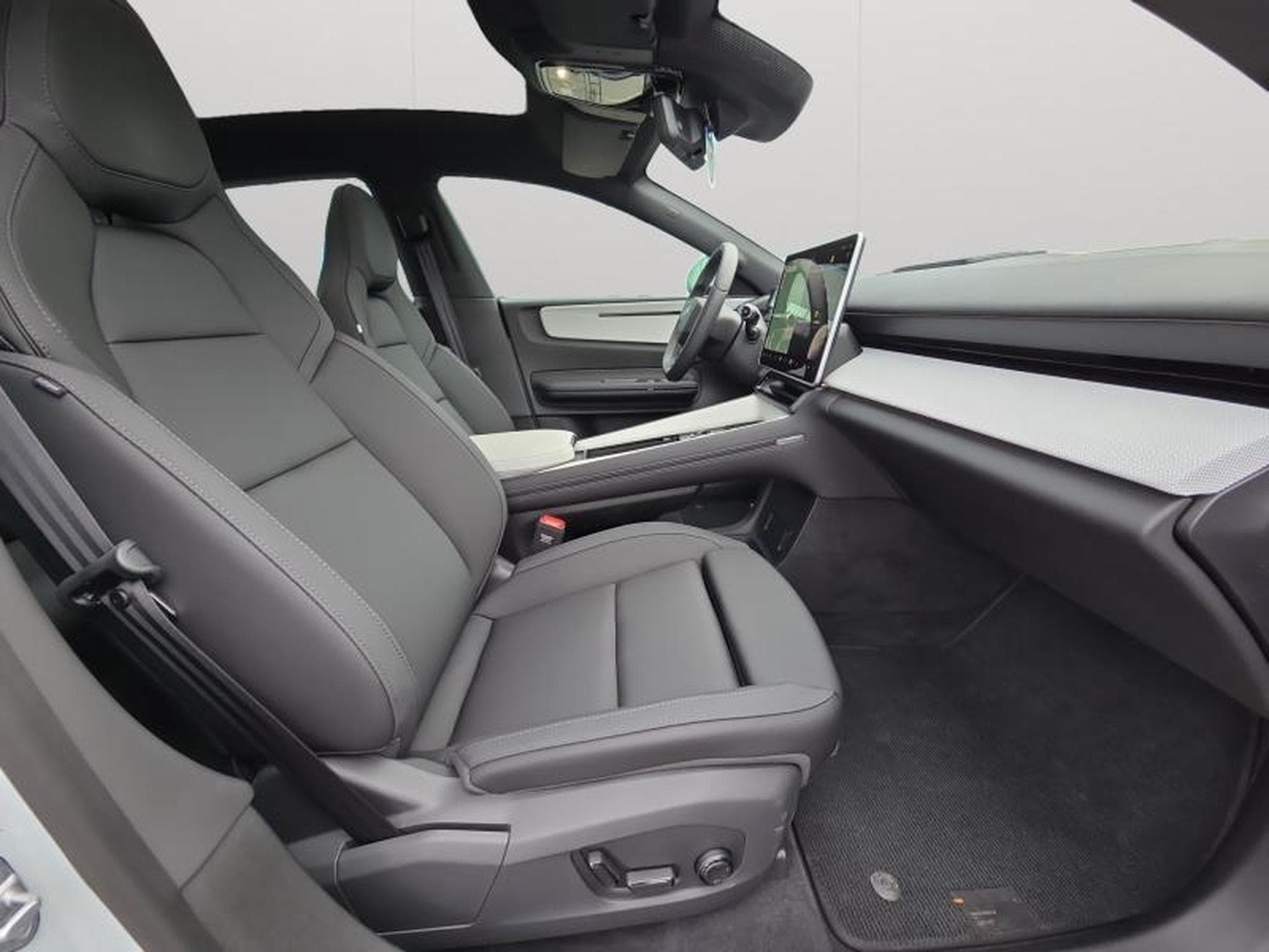 Polestar 4 Long Range Single Motor MY25 (2025) - Photo 13