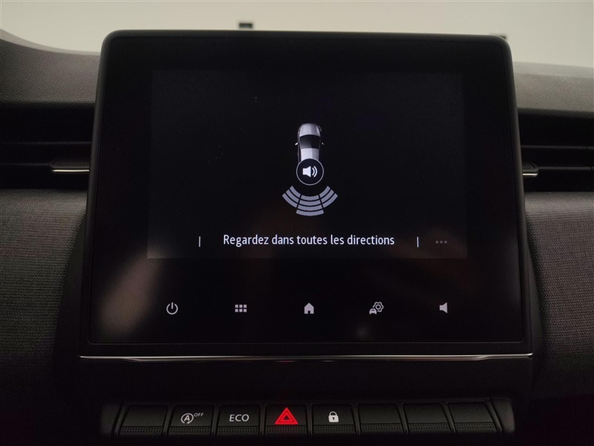 Renault Clio 1.0 TCe 90cv X-Tronic Evolution CARPLAY / FULL LED / PDC AR (2025) - Photo 18