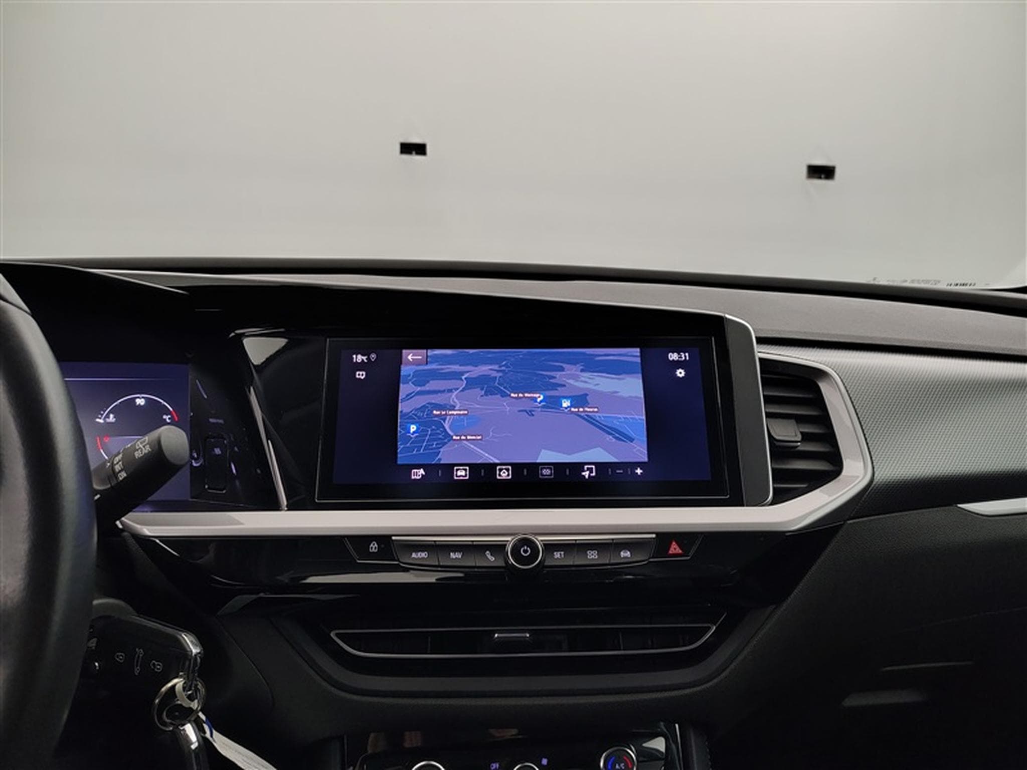 Opel Grandland 1.2 Turbo ECOTEC Business Elegance S&S (2022) - Foto 11