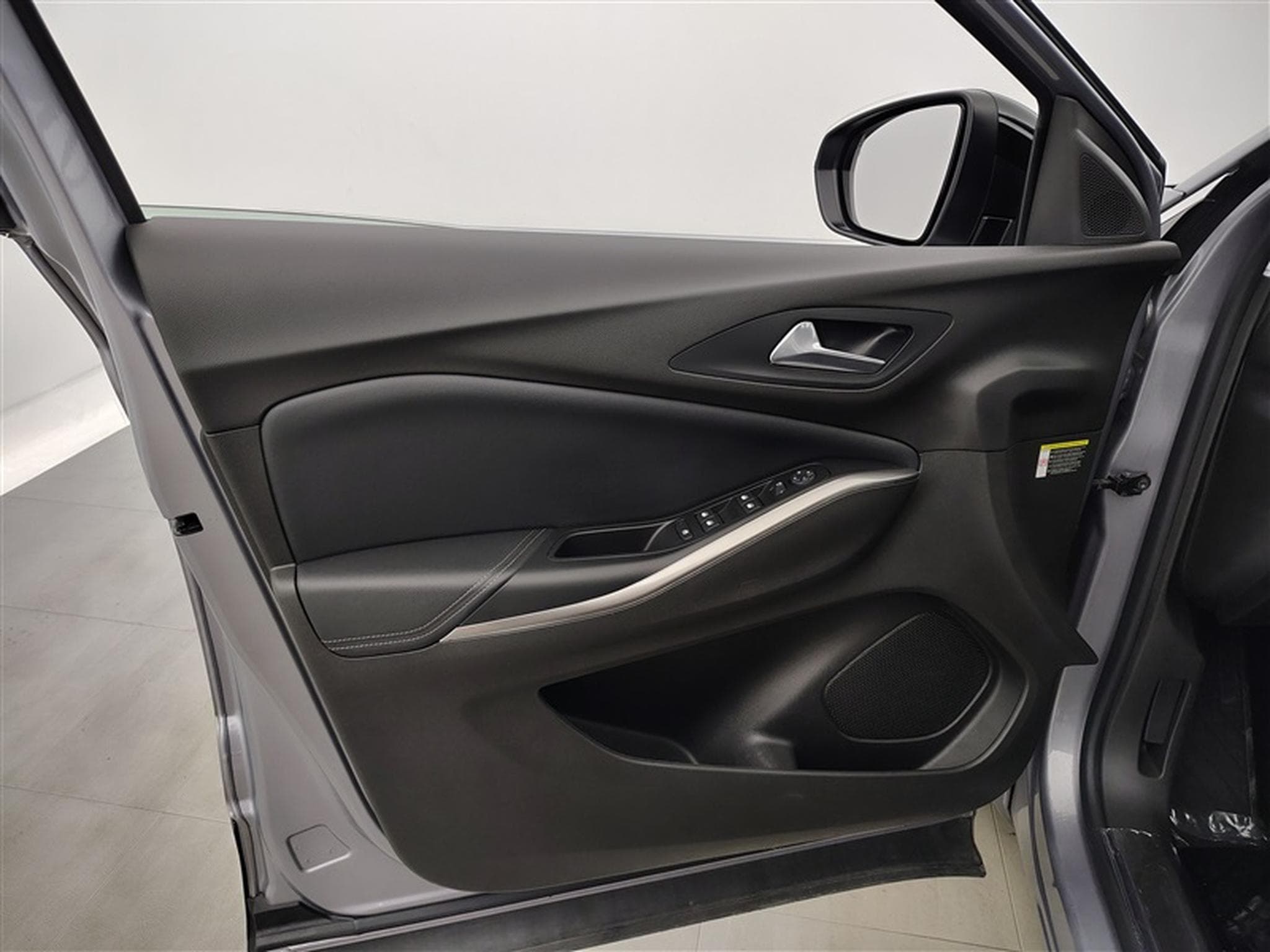 Opel Grandland 1.2 Turbo ECOTEC Business Elegance S&S (2022) - Foto 17