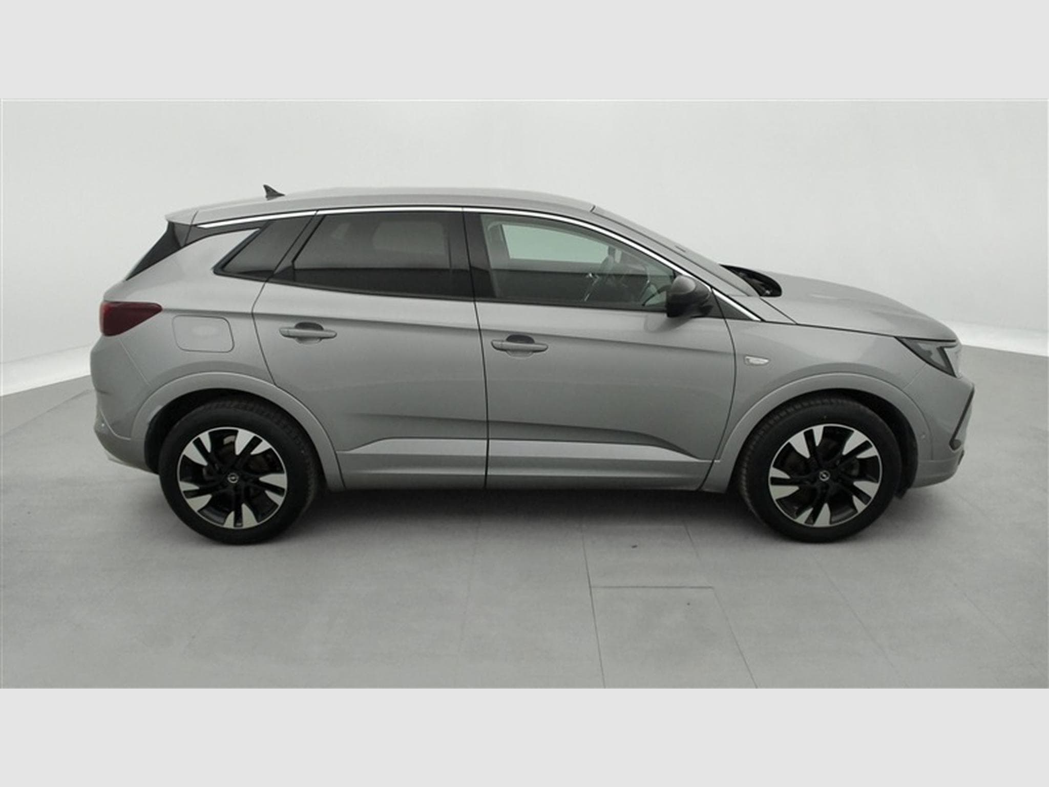 Opel Grandland 1.2 Turbo ECOTEC Business Elegance S&S (2022) - Foto 24
