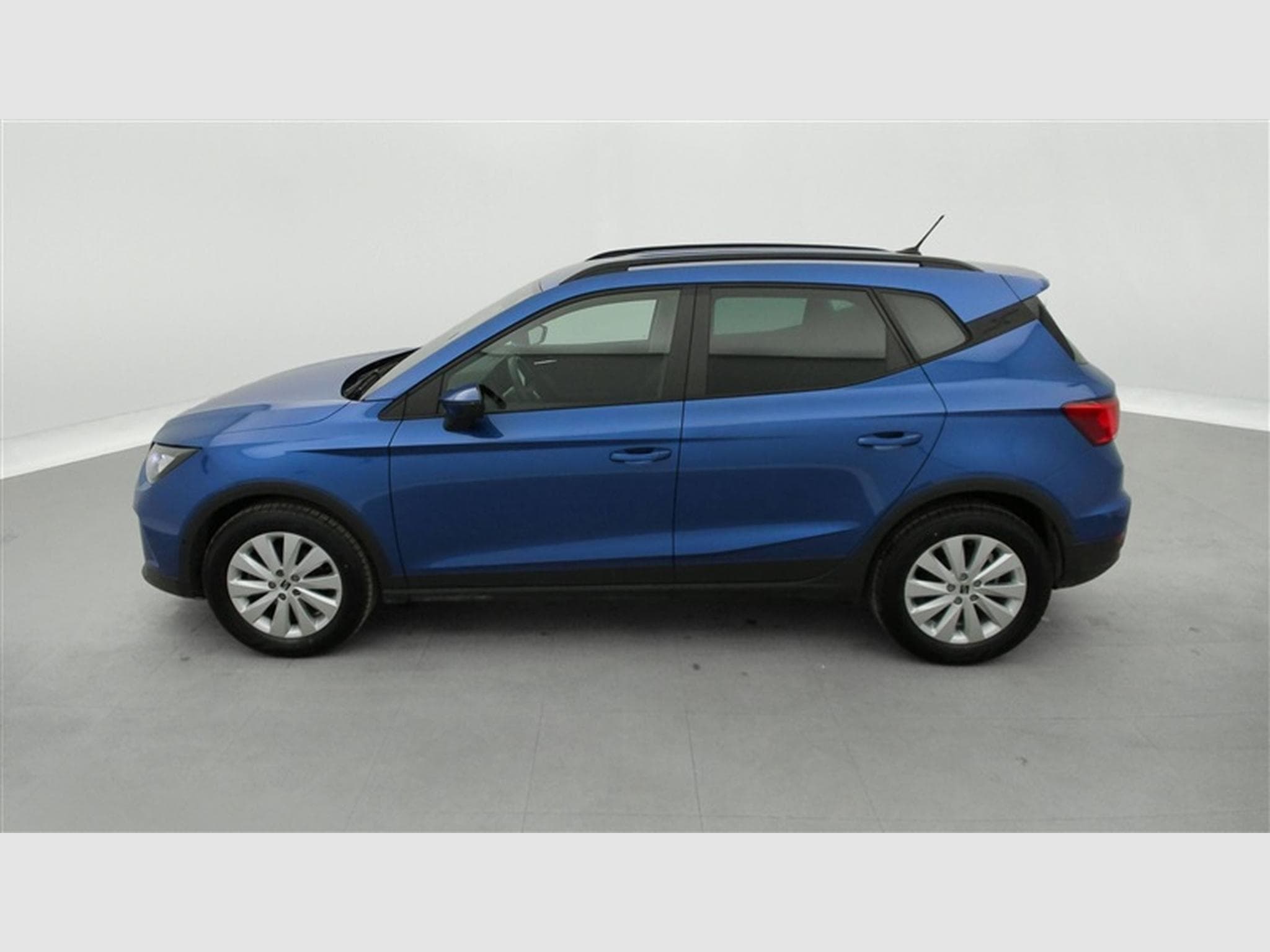 Seat Arona 1.0 TSI Style°NAV°CARPLAY°CAM°FULL LED°PDC AV-AR°JA16 (2022) - Foto 3