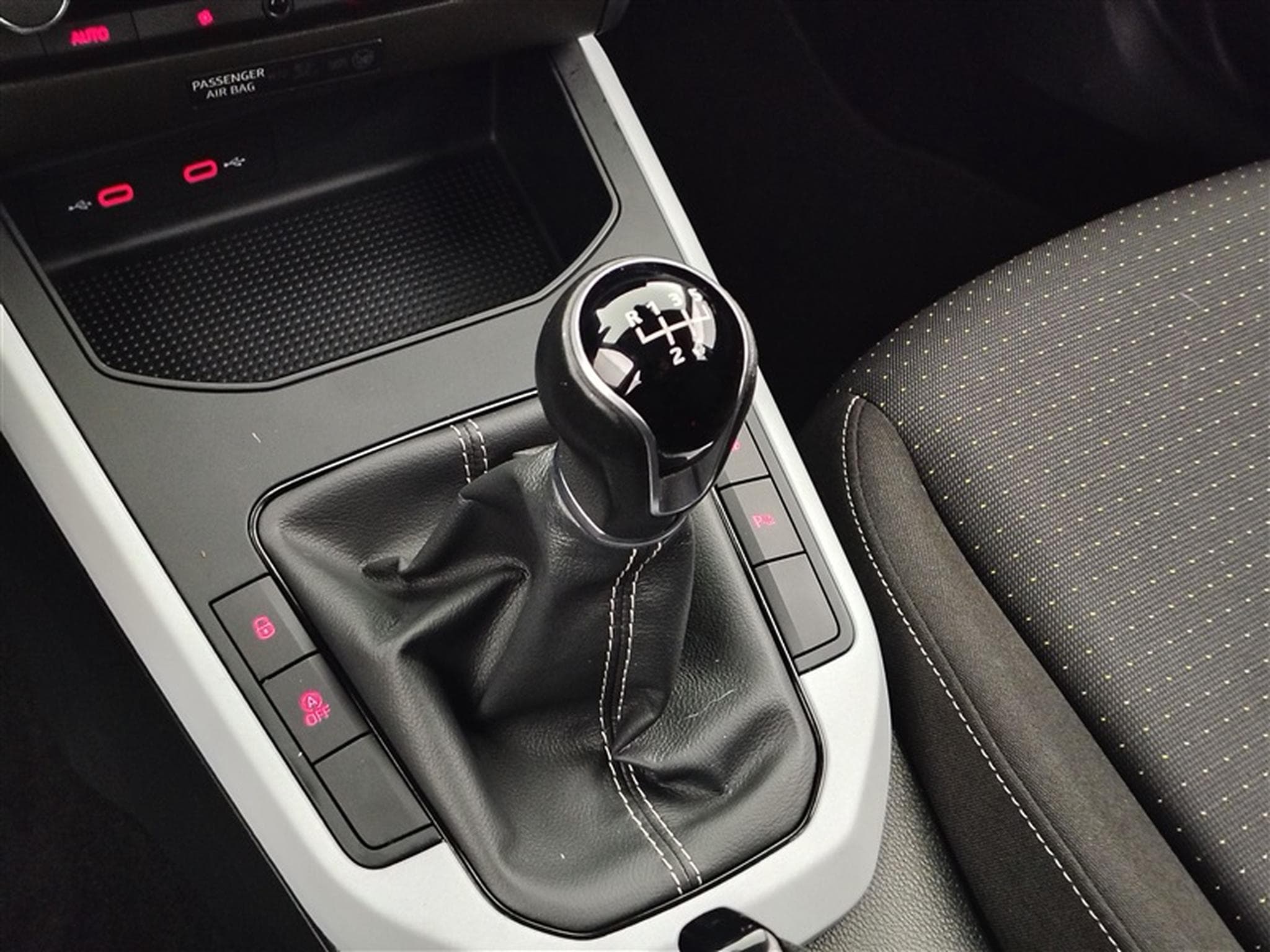 Seat Arona 1.0 TSI Style°NAV°CARPLAY°CAM°FULL LED°PDC AV-AR°JA16 (2022) - Foto 12