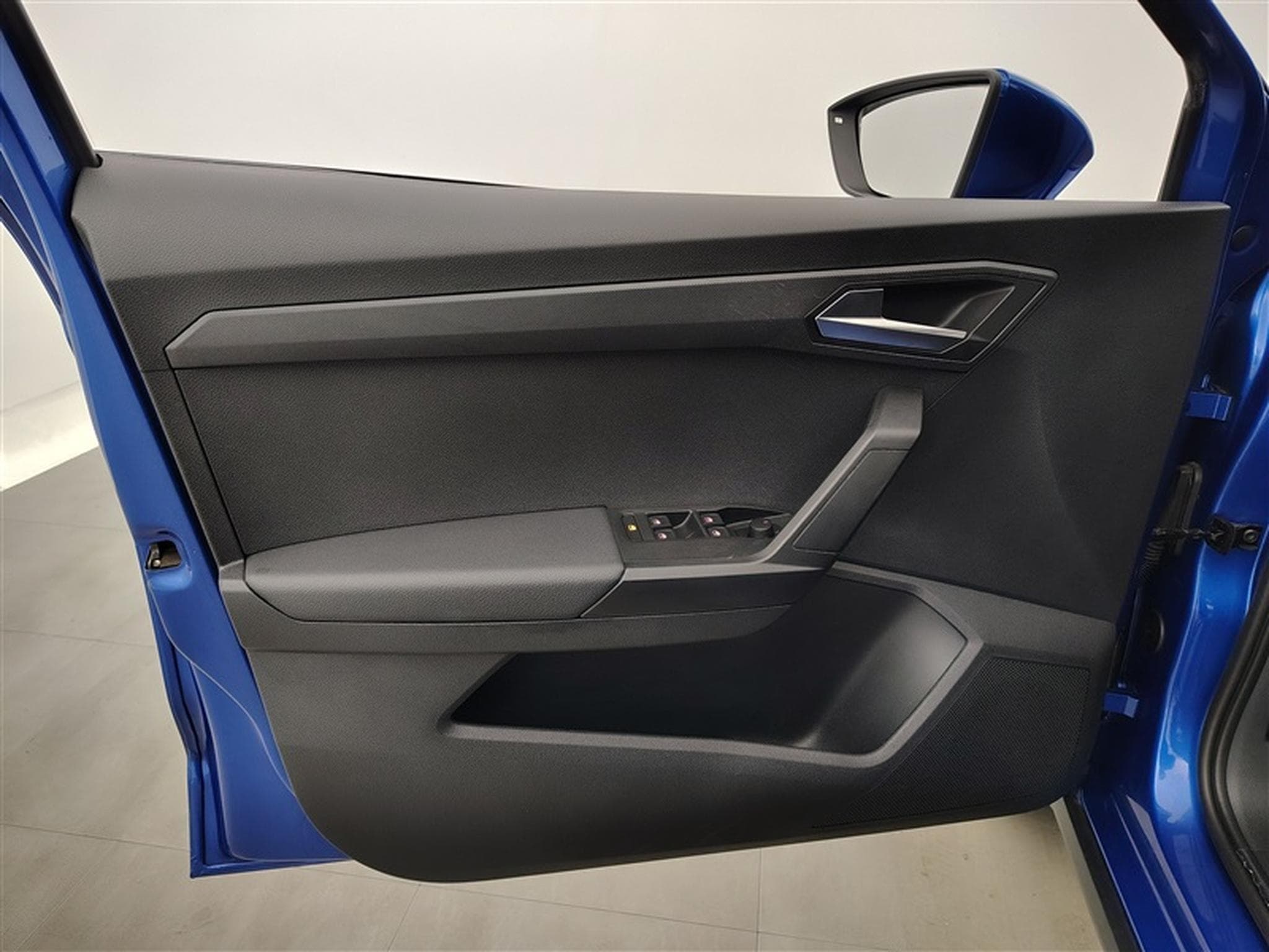 Seat Arona 1.0 TSI Style°NAV°CARPLAY°CAM°FULL LED°PDC AV-AR°JA16 (2022) - Foto 16