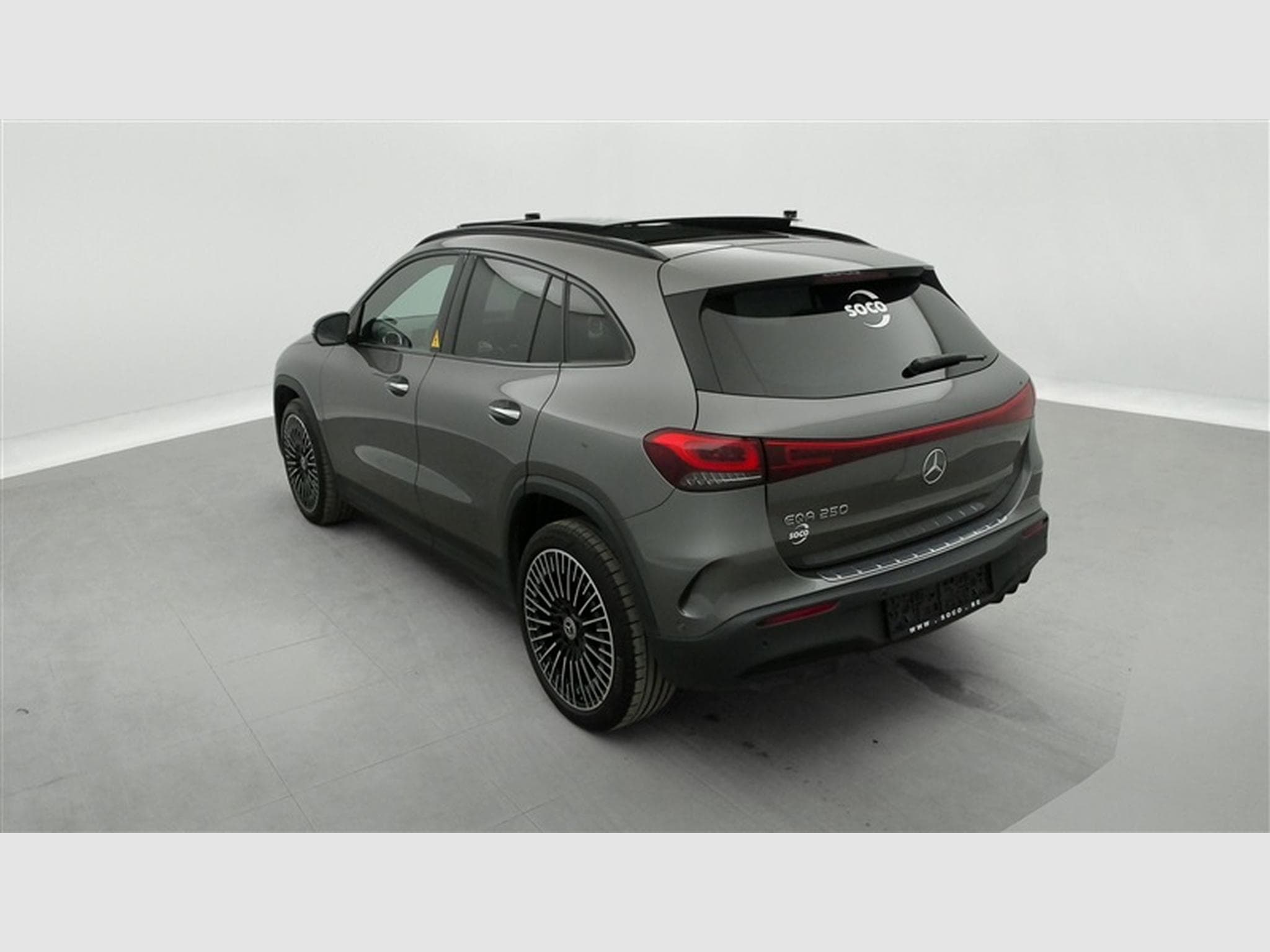 Mercedes EQA EQA 66.5 kWh 250 AMG NAVI / FULL LED / PANO / CAMERA 360° (2022) - Photo 2