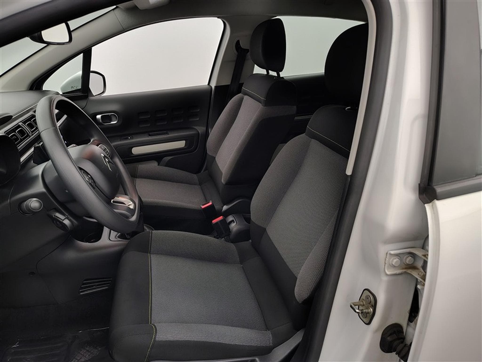 Citroen C3 1.2i PureTech Feel S&S (EU6.2) (2020) - Photo 7