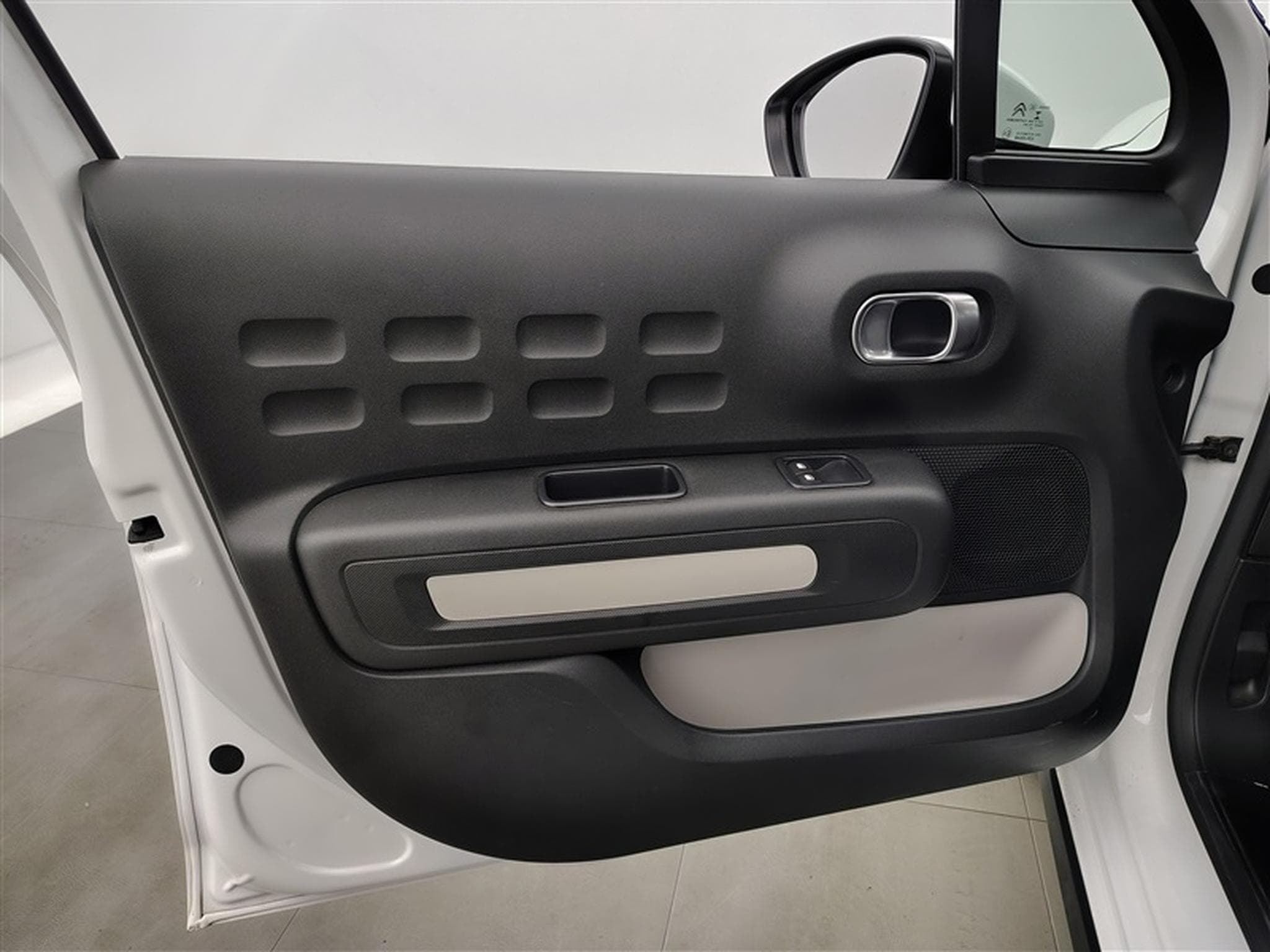 Citroen C3 1.2i PureTech Feel S&S (EU6.2) (2020) - Photo 16