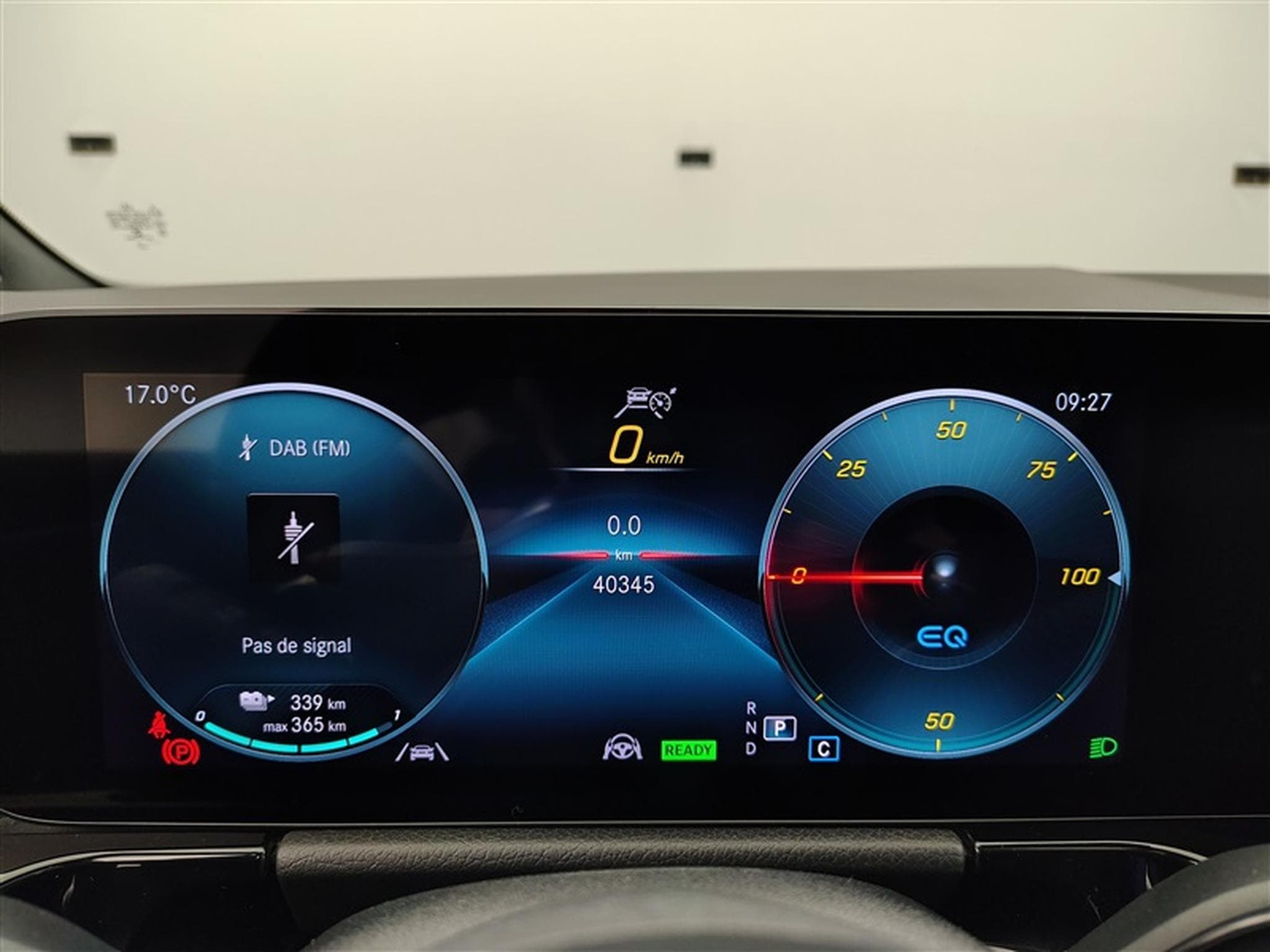 Mercedes EQA EQA 66.5 kWh 250 AMG NAVI / FULL LED / PANO / CAMERA 360° (2022) - Photo 10