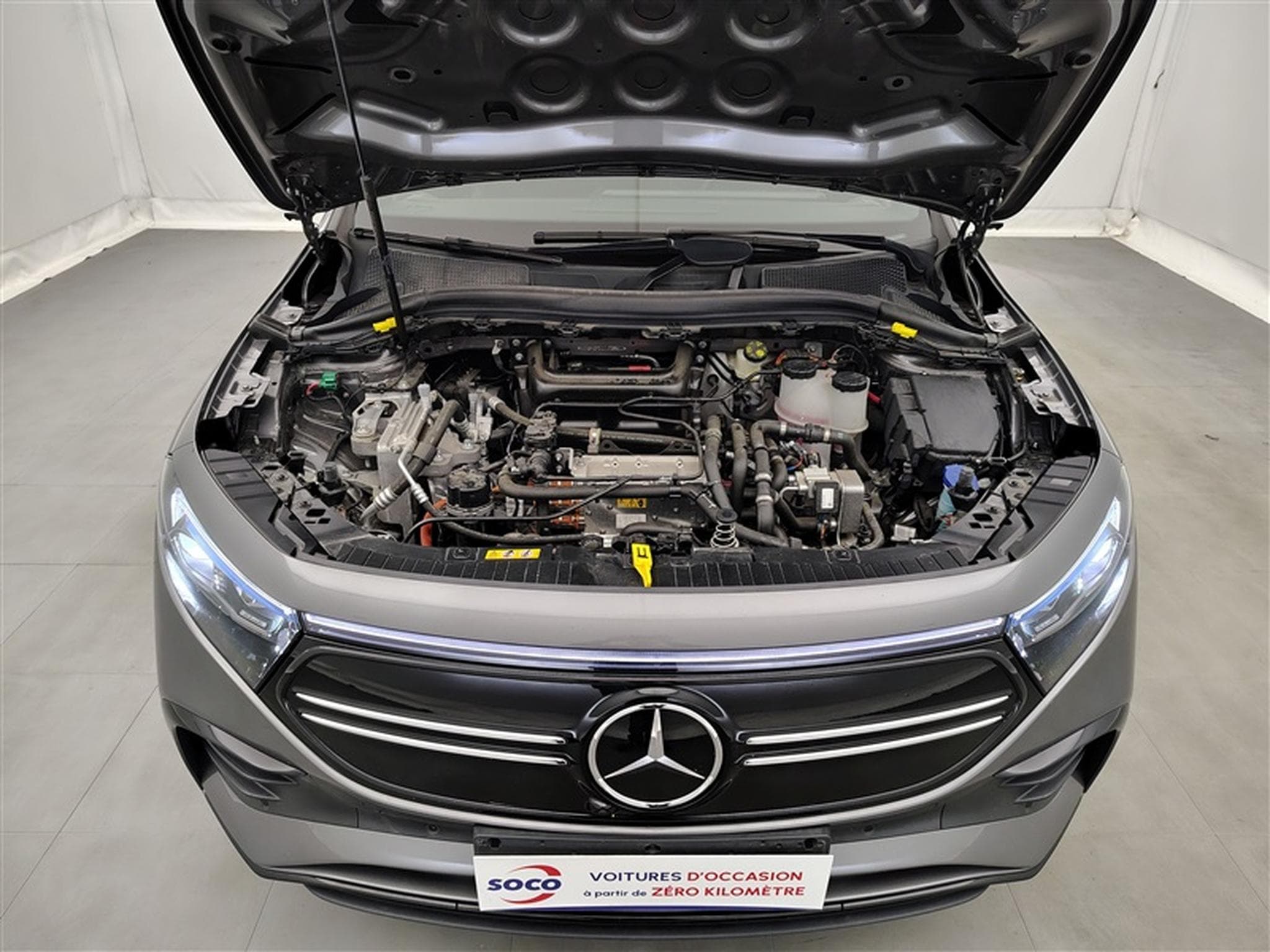 Mercedes EQA EQA 66.5 kWh 250 AMG NAVI / FULL LED / PANO / CAMERA 360° (2022) - Photo 21