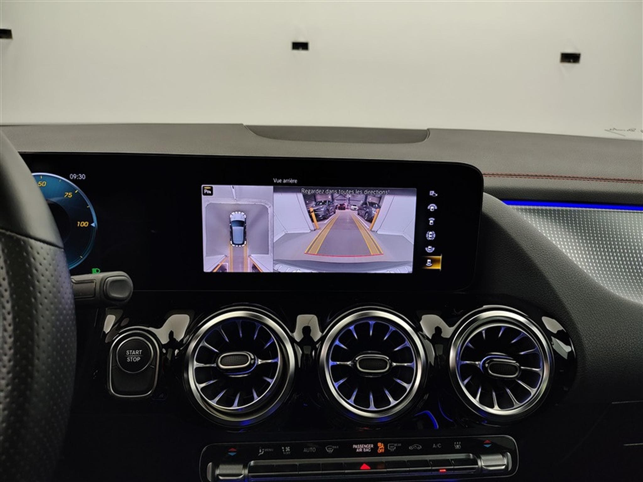Mercedes EQA EQA 66.5 kWh 250 AMG NAVI / FULL LED / PANO / CAMERA 360° (2022) - Photo 18