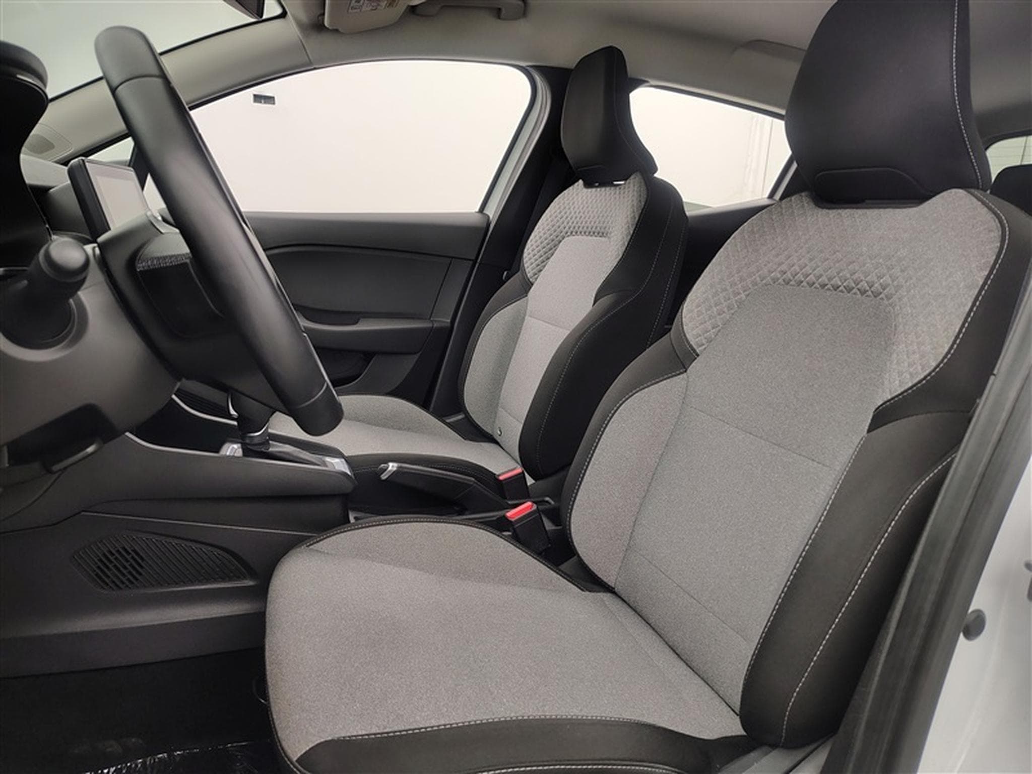 Renault Clio 1.0 TCe 90cv X-Tronic Evolution CARPLAY / FULL LED / PDC AR (2025) - Photo 7