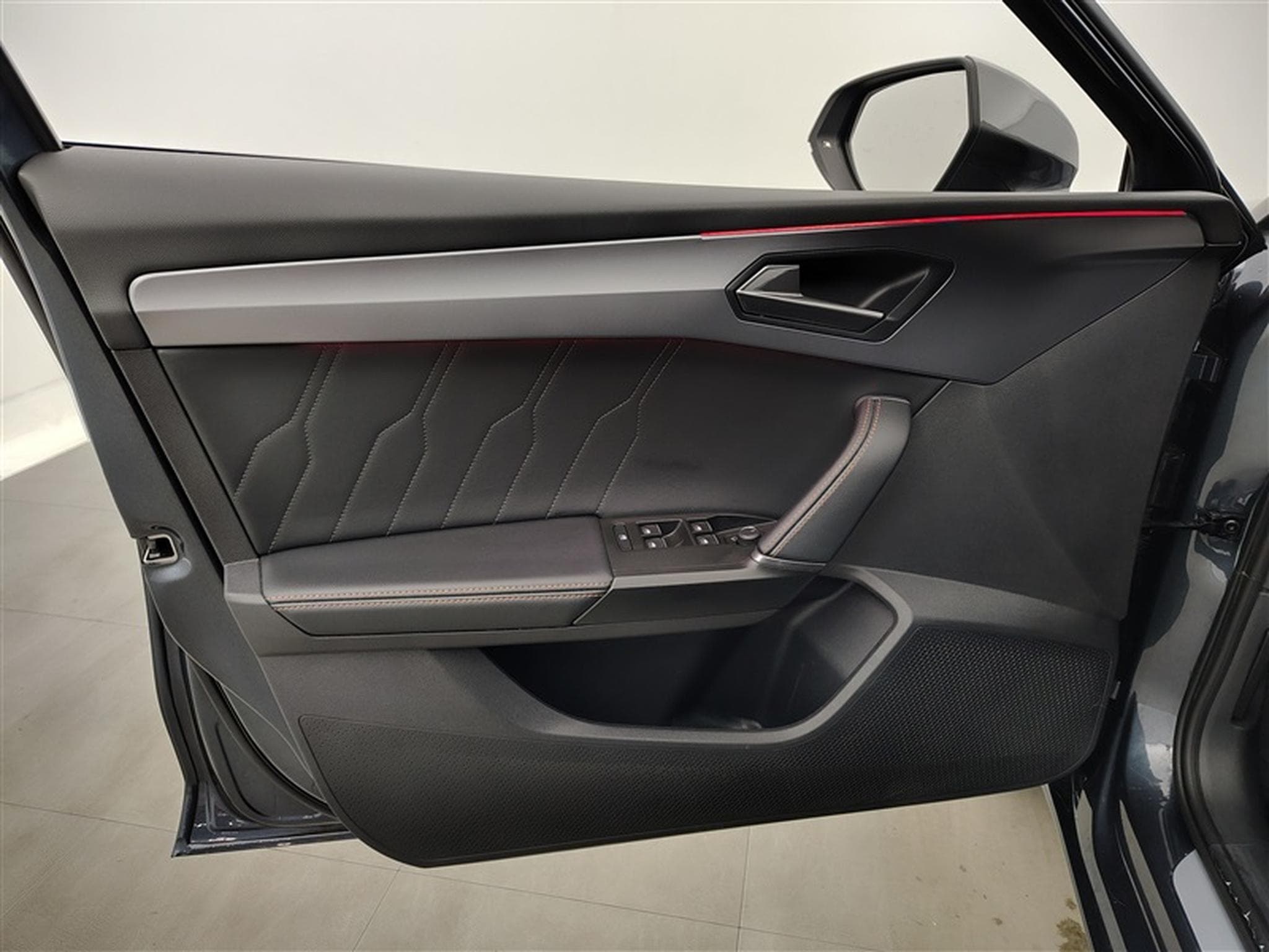 Cupra Leon 1.5 eTSI 150Cv DSG V S-CUIR / NAVI (2023) - Photo 17