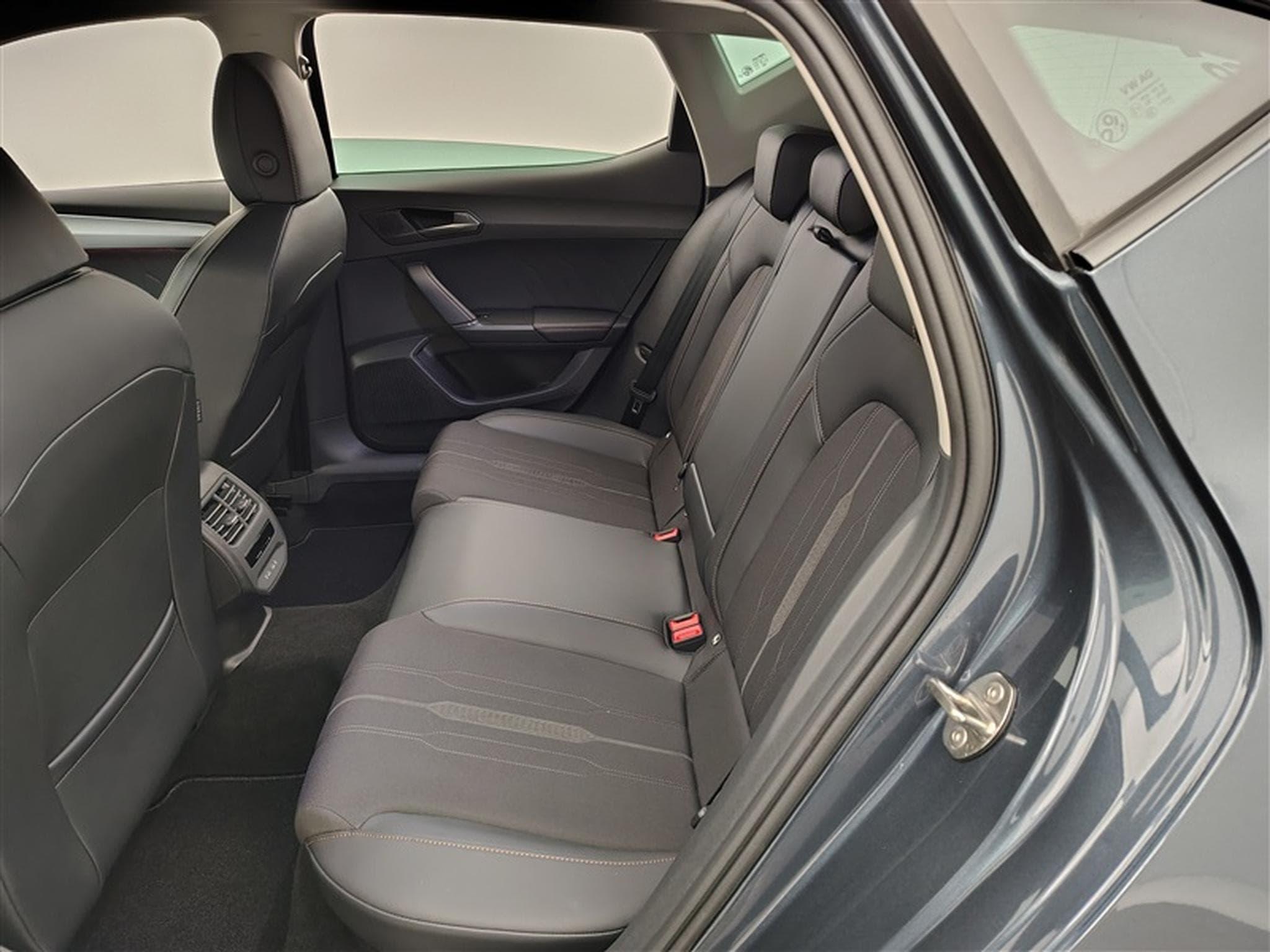 Cupra Leon 1.5 eTSI 150Cv DSG V S-CUIR / NAVI (2023) - Photo 13