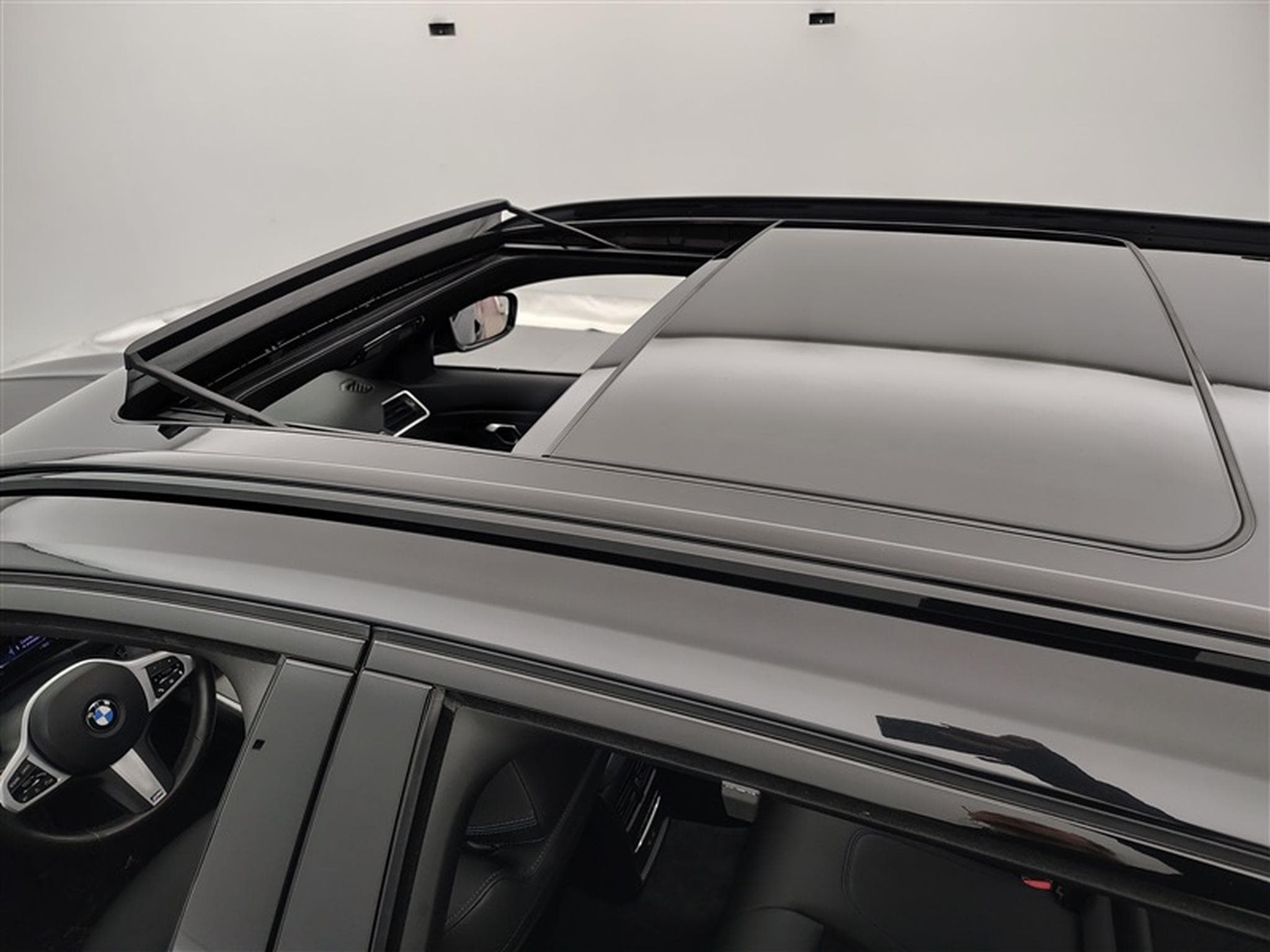 BMW 318 iA Pack M  Navi / Led / PDC+Caméra / Pano (2024) - Photo 19