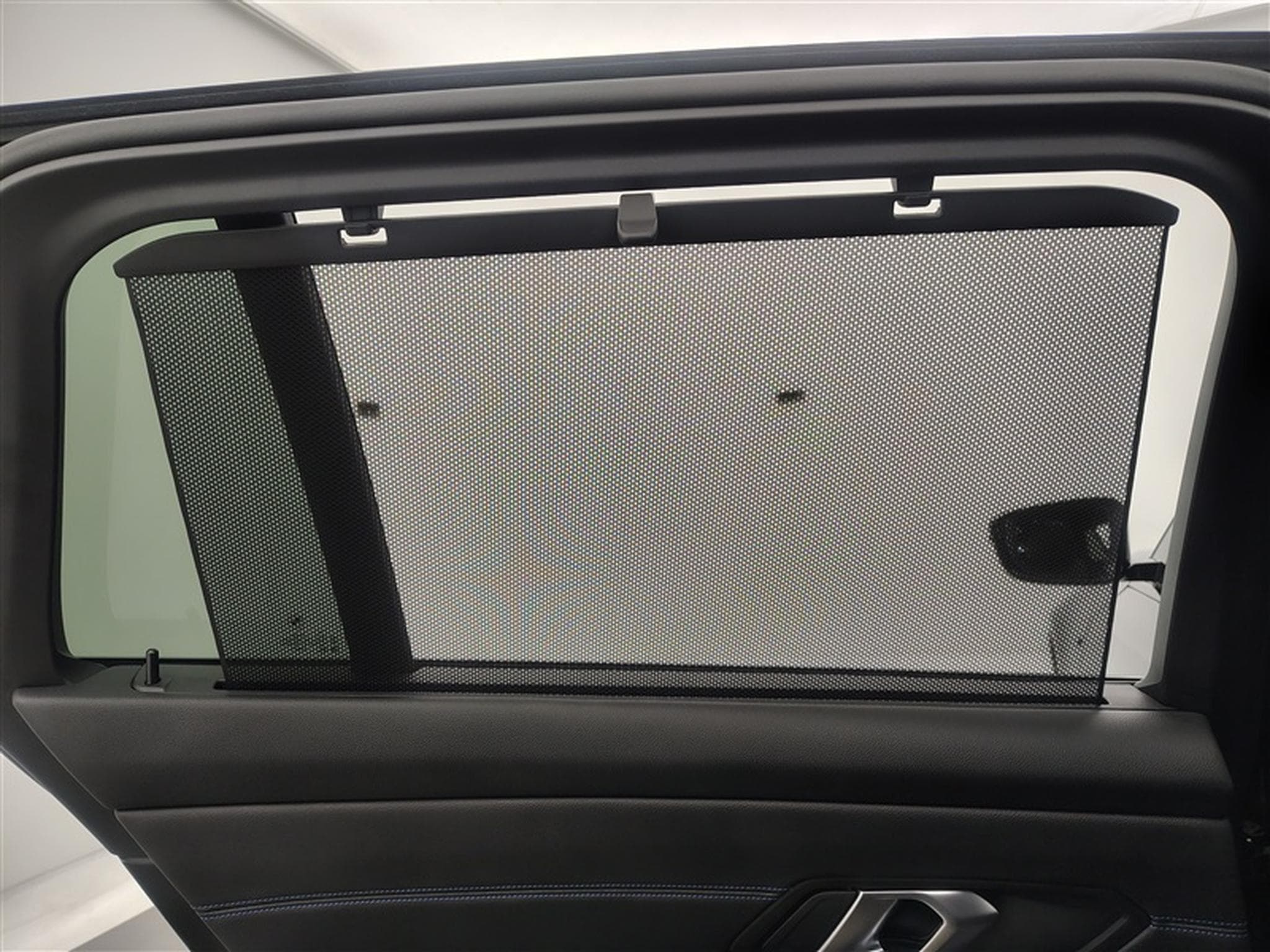 BMW 318 iA Pack M  Navi / Led / PDC+Caméra / Pano (2024) - Photo 20