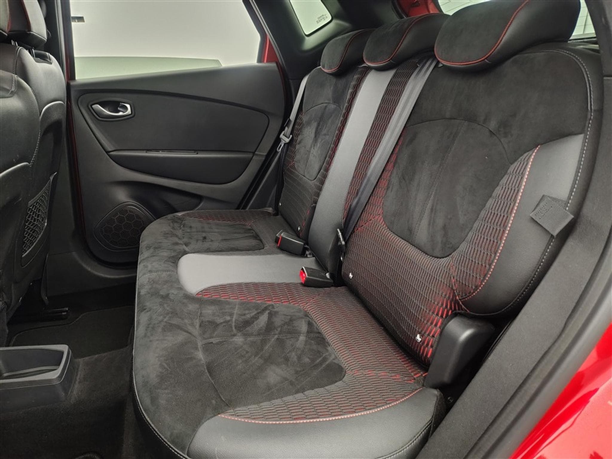 Renault Captur Red edition/ (2019) - Photo 13