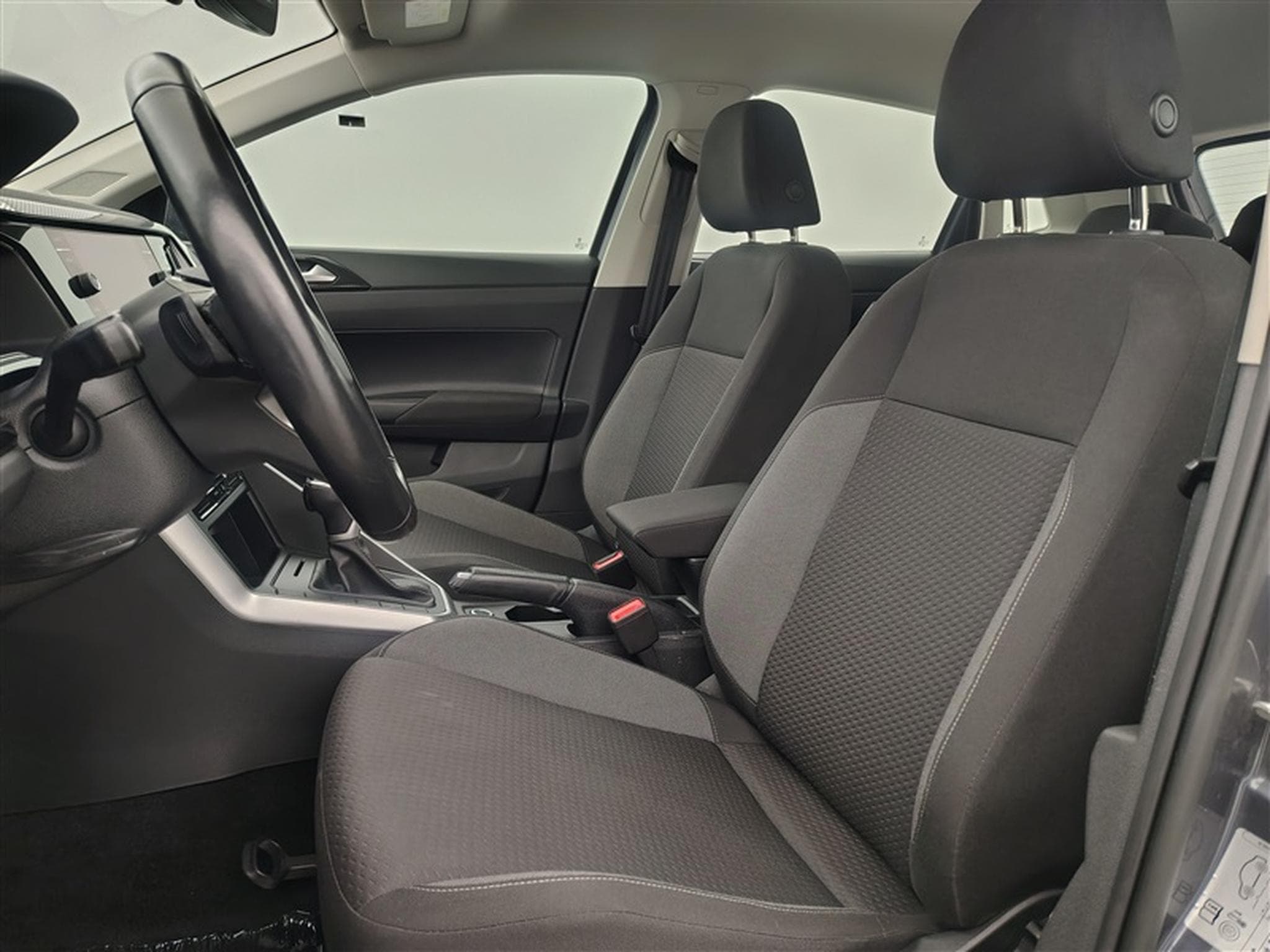 VW Polo 1.0 TSI 95Cv DSG CARPLAY / FULL LED / PDC AV-AR (2024) - Photo 7