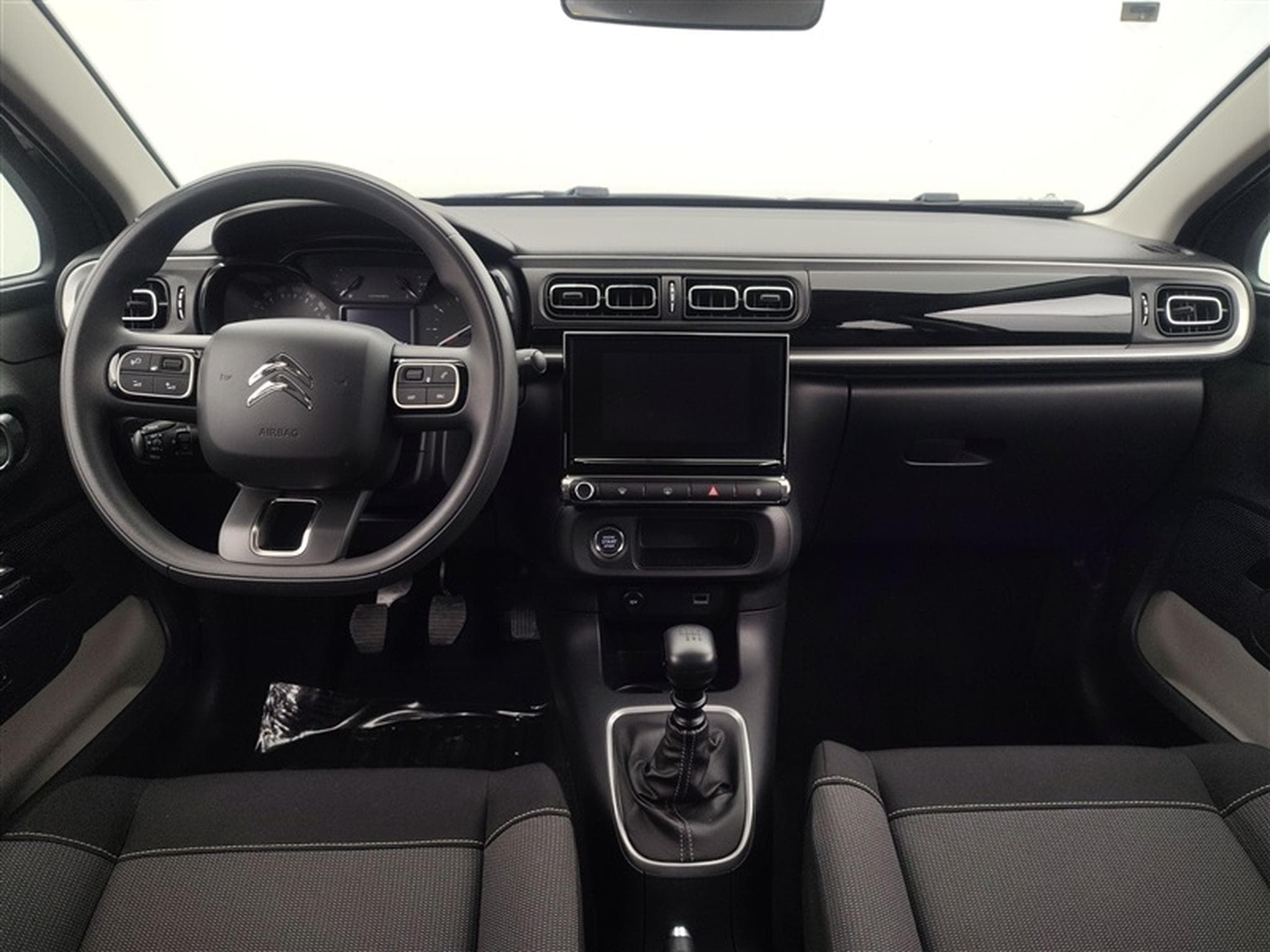 Citroen C3 1.2i PureTech Shine CARPLAY / FULL LED / JA 16" (2023) - Photo 8
