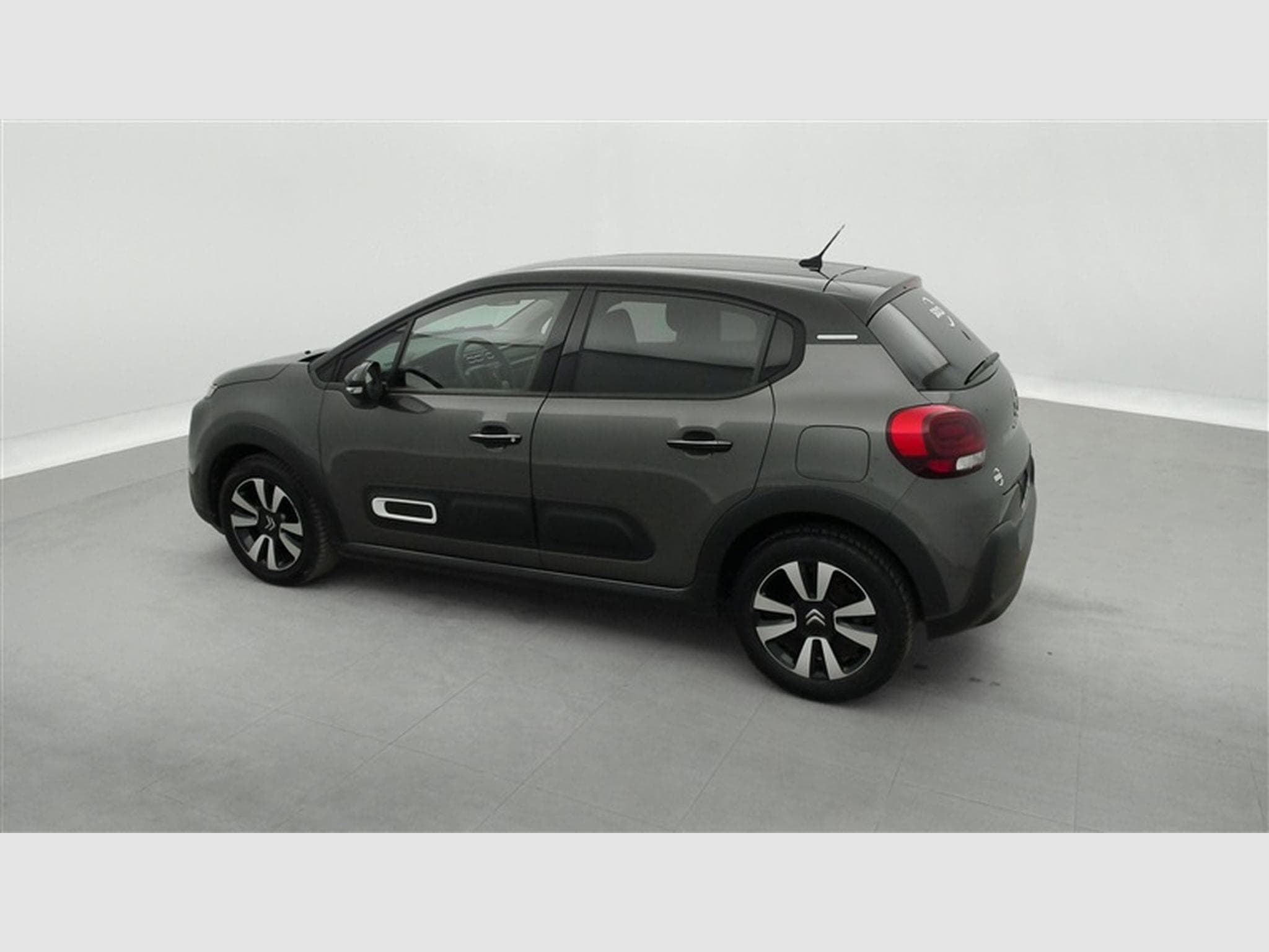 Citroen C3 1.2i PureTech Shine CARPLAY / FULL LED / JA 16" (2023) - Photo 25