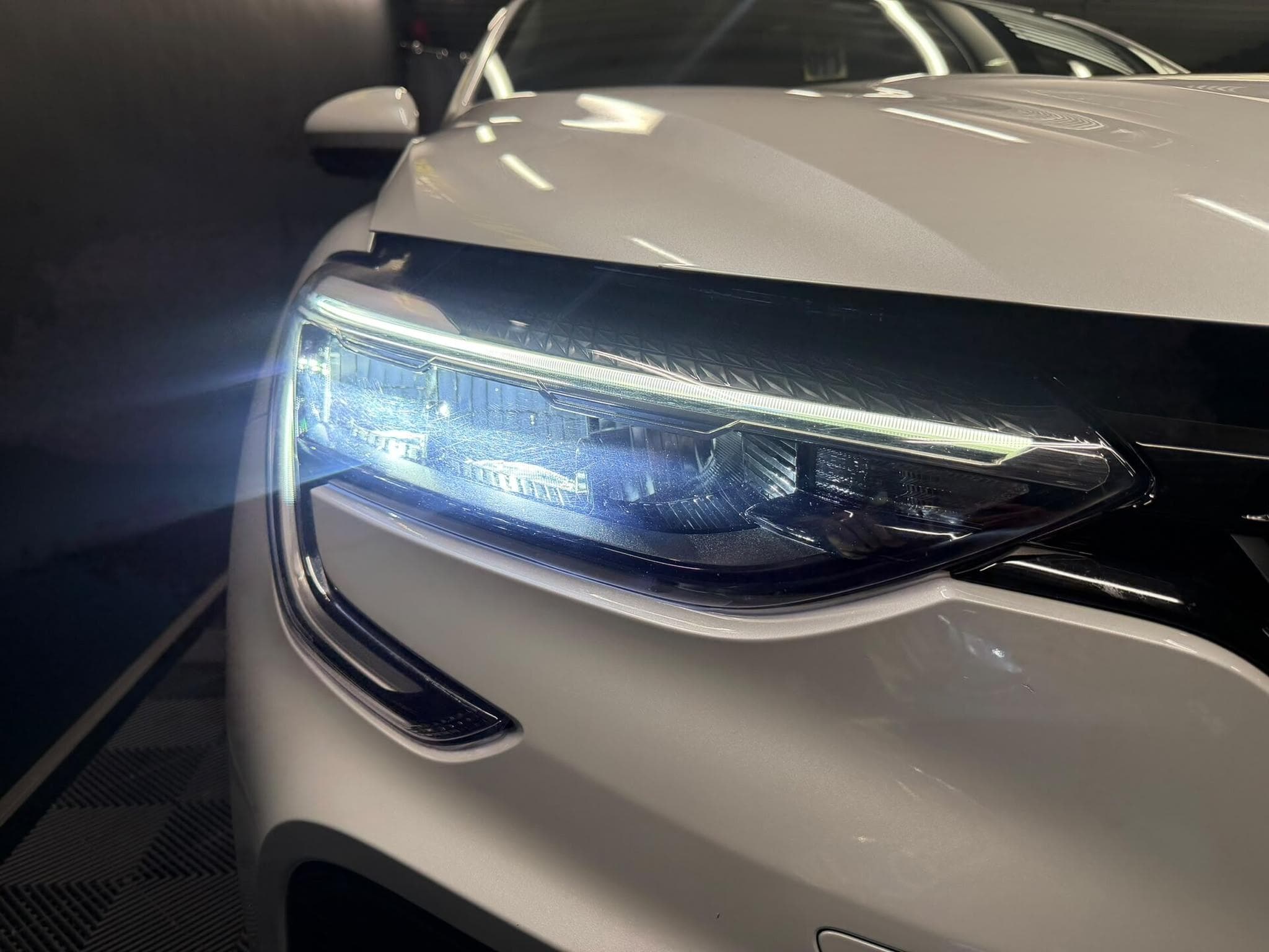 Renault ARKANA Techno 140 CV (2024) - Photo 7