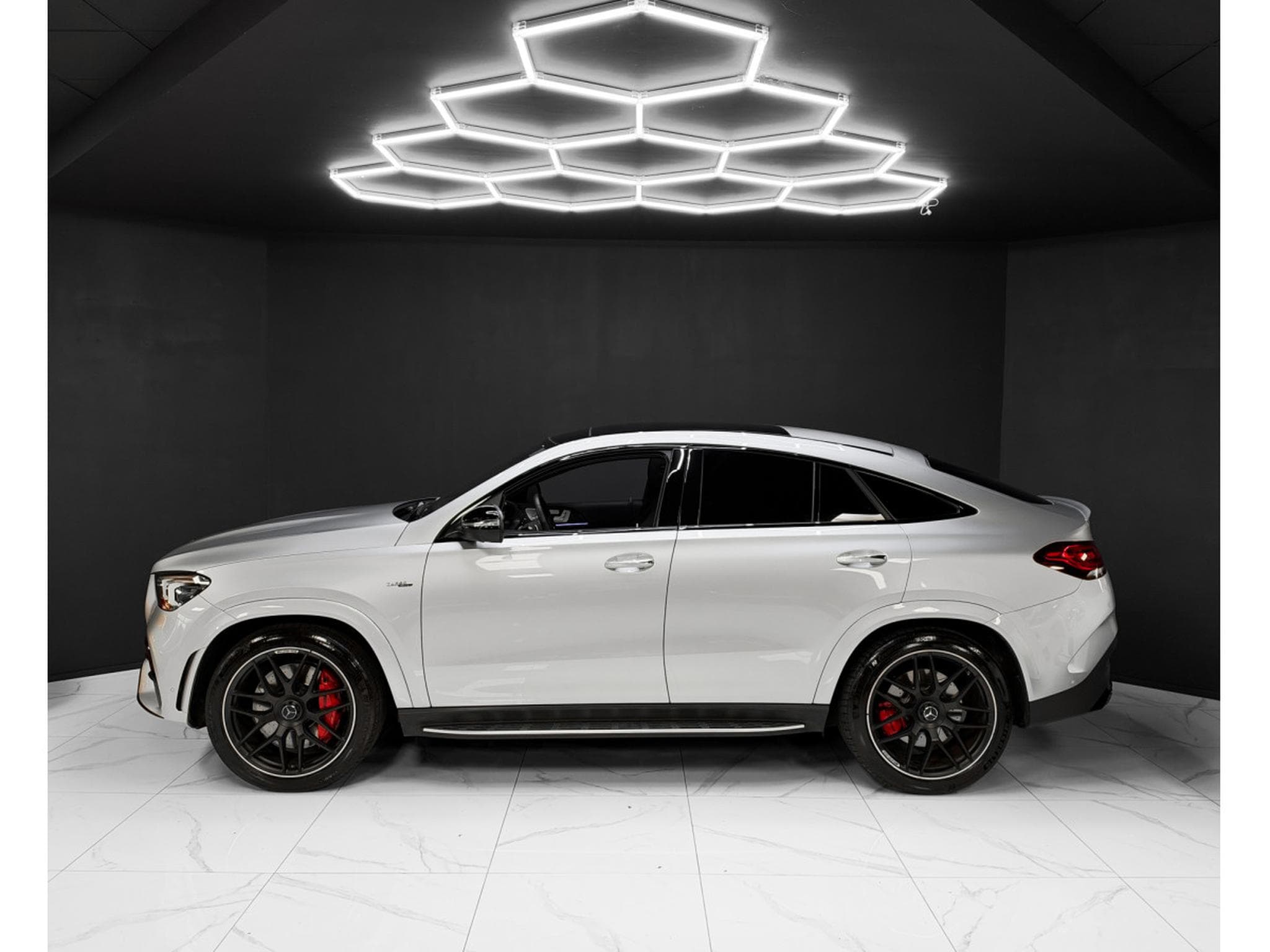 Mercedes GLE 53 AMG COUPE 4MATIC+/ 360°/HEAD UP/ BURM./ FULL (2024) - Photo 2