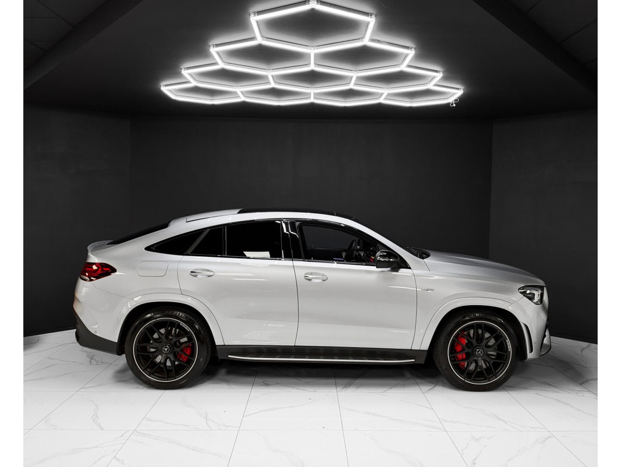 Mercedes GLE 53 AMG COUPE 4MATIC+/ 360°/HEAD UP/ BURM./ FULL (2024) - Photo 6