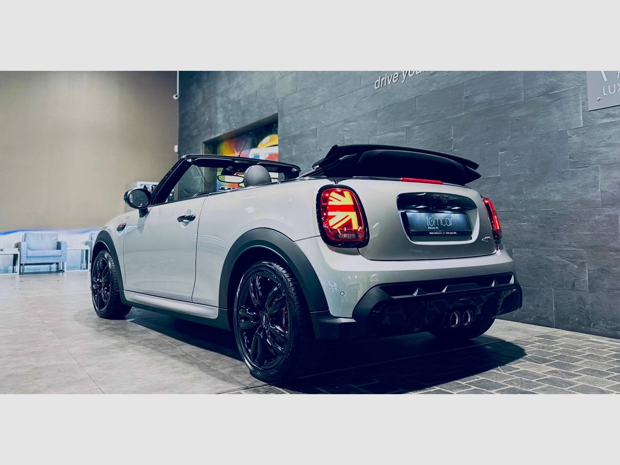 Mini Cooper OHN COOPER WORKS CABRIOLET STEPTRONIC (2023) - Photo 5