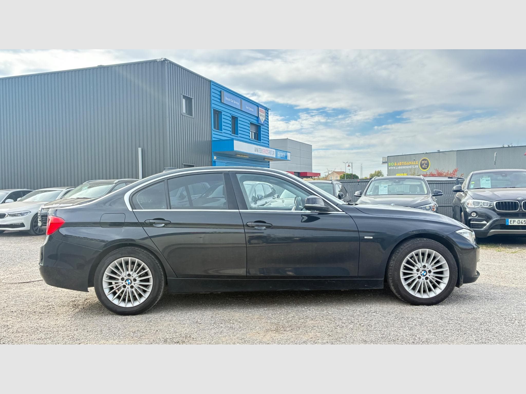 BMW 320 dA 184ch Luxury (2014) - Photo 4