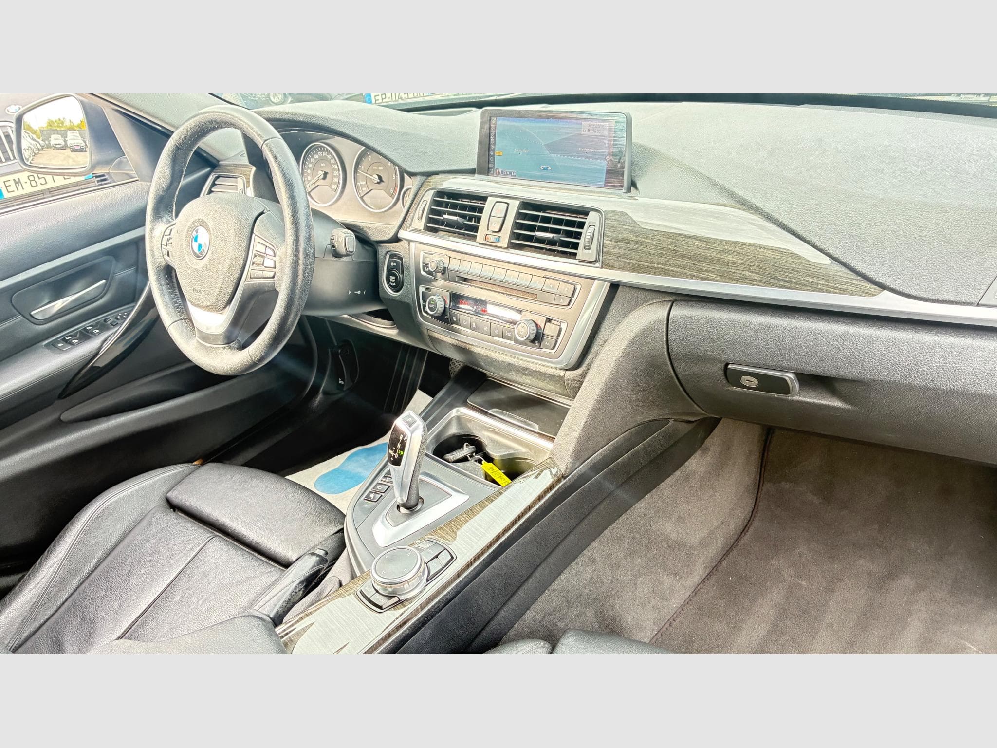 BMW 320 dA 184ch Luxury (2014) - Photo 12