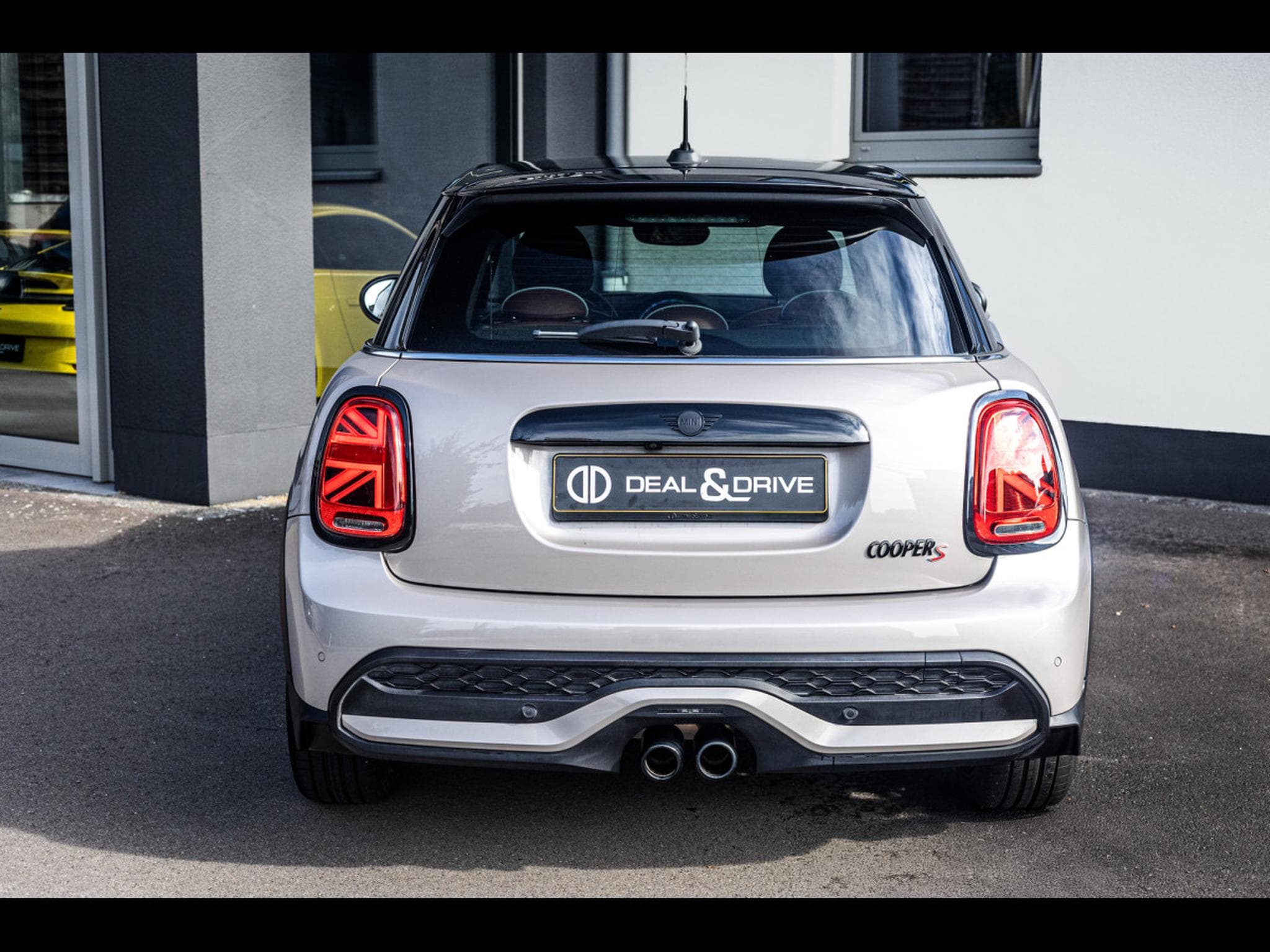 Mini Cooper S 5 PORTES AUTO - ROOFTOP GREY METALLIC (2023) - Photo 4