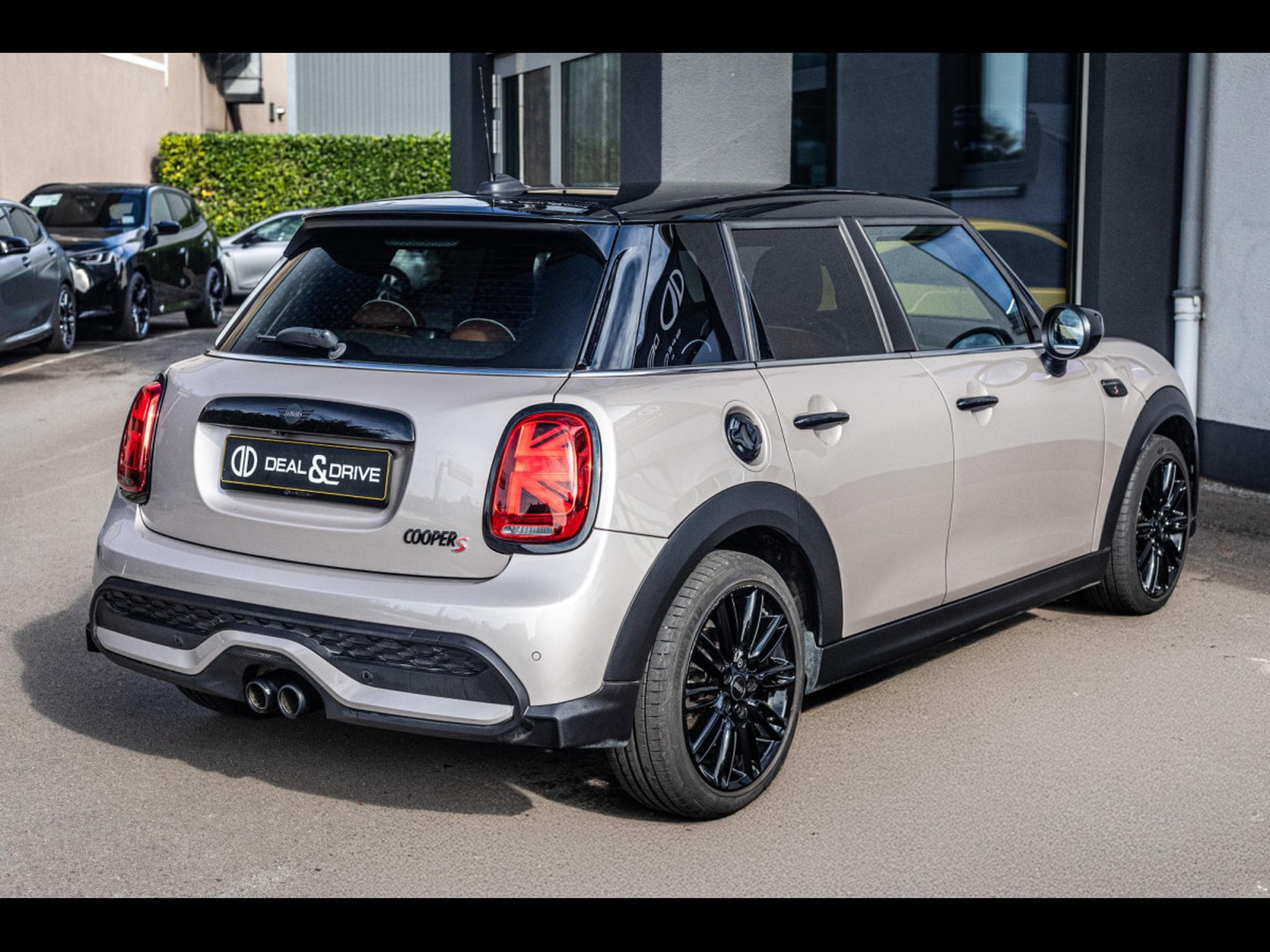 Mini Cooper S 5 PORTES AUTO - ROOFTOP GREY METALLIC (2023) - Photo 9