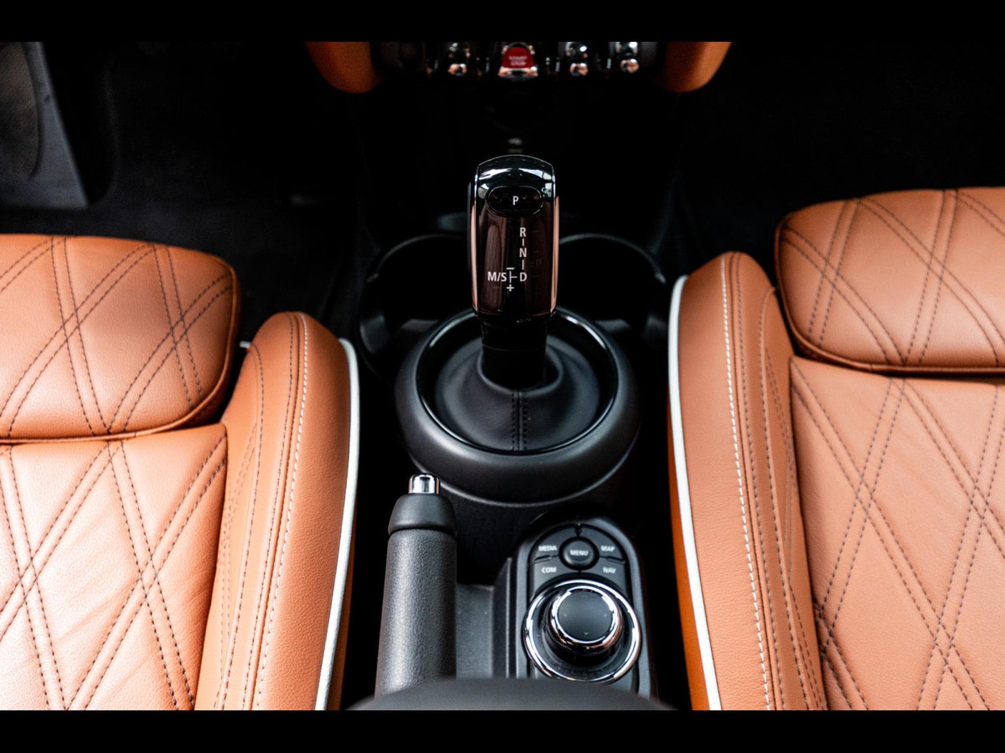 Mini Cooper S 5 PORTES AUTO - ROOFTOP GREY METALLIC (2023) - Photo 24