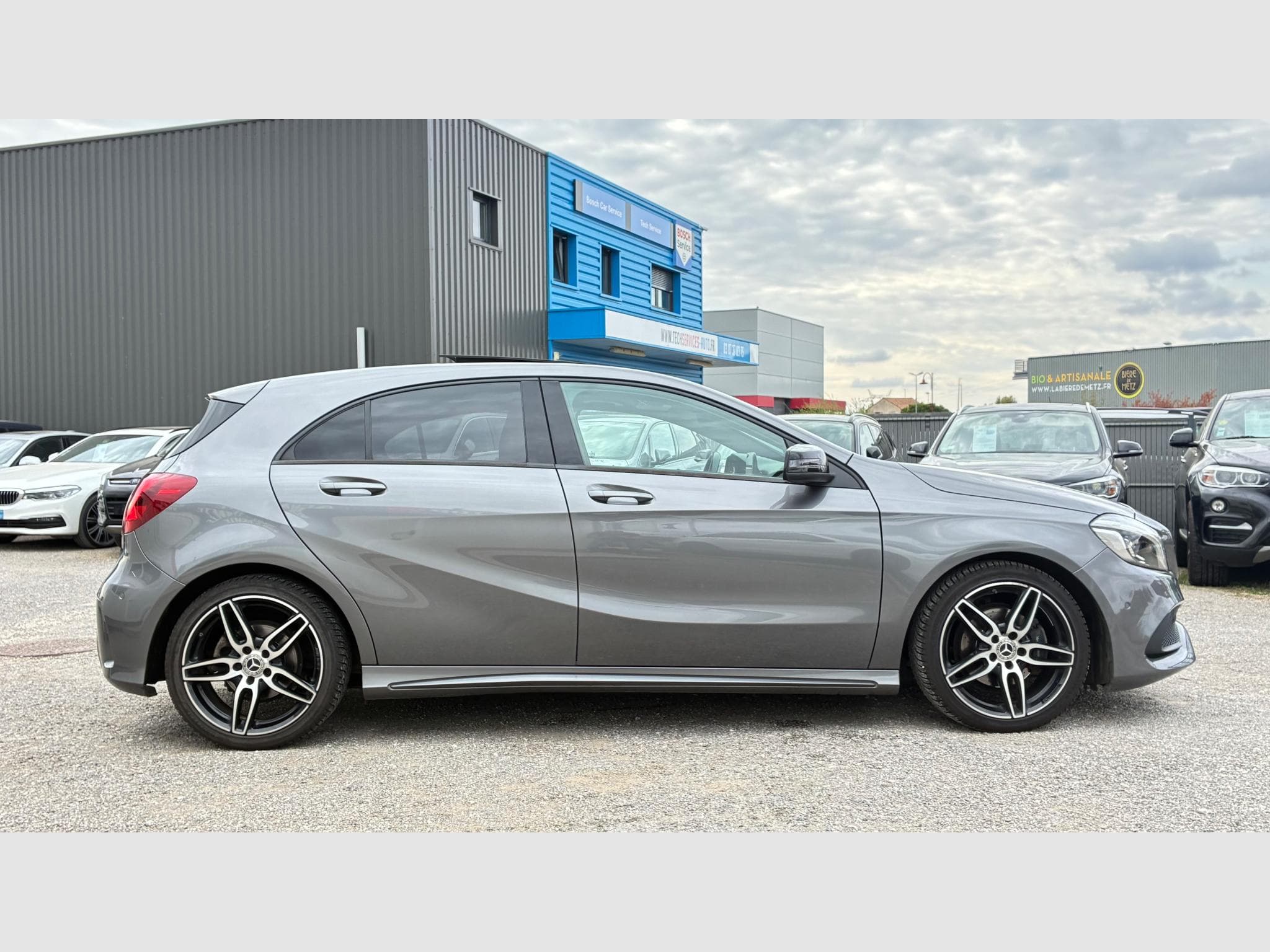 Mercedes A 200 Sport Édition 156 ch 7G-DCT (2018) - Photo 3