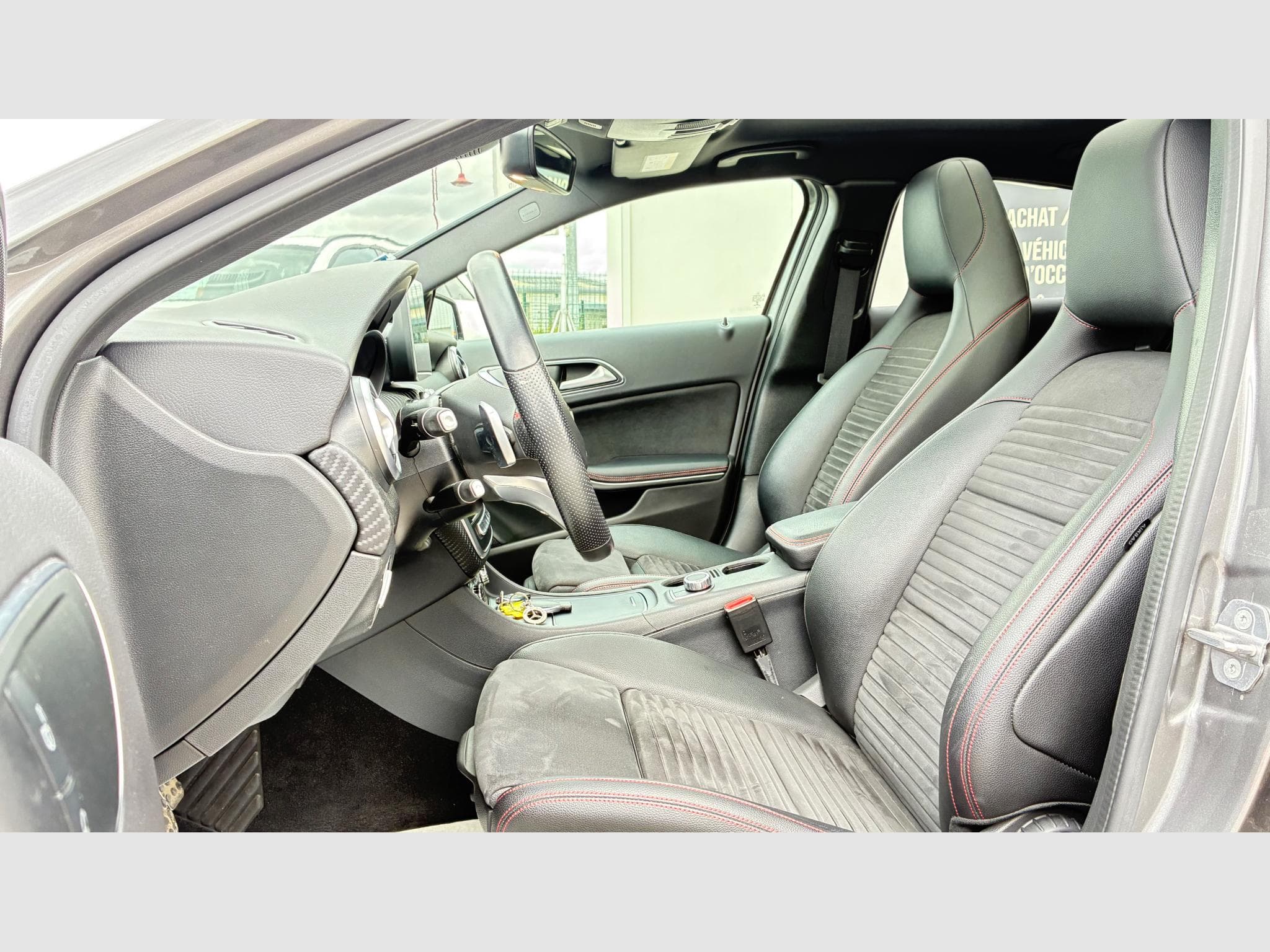 Mercedes A 200 Sport Édition 156 ch 7G-DCT (2018) - Photo 9