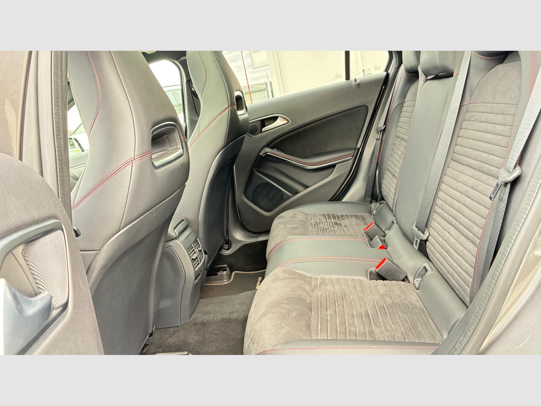 Mercedes A 200 Sport Édition 156 ch 7G-DCT (2018) - Photo 11