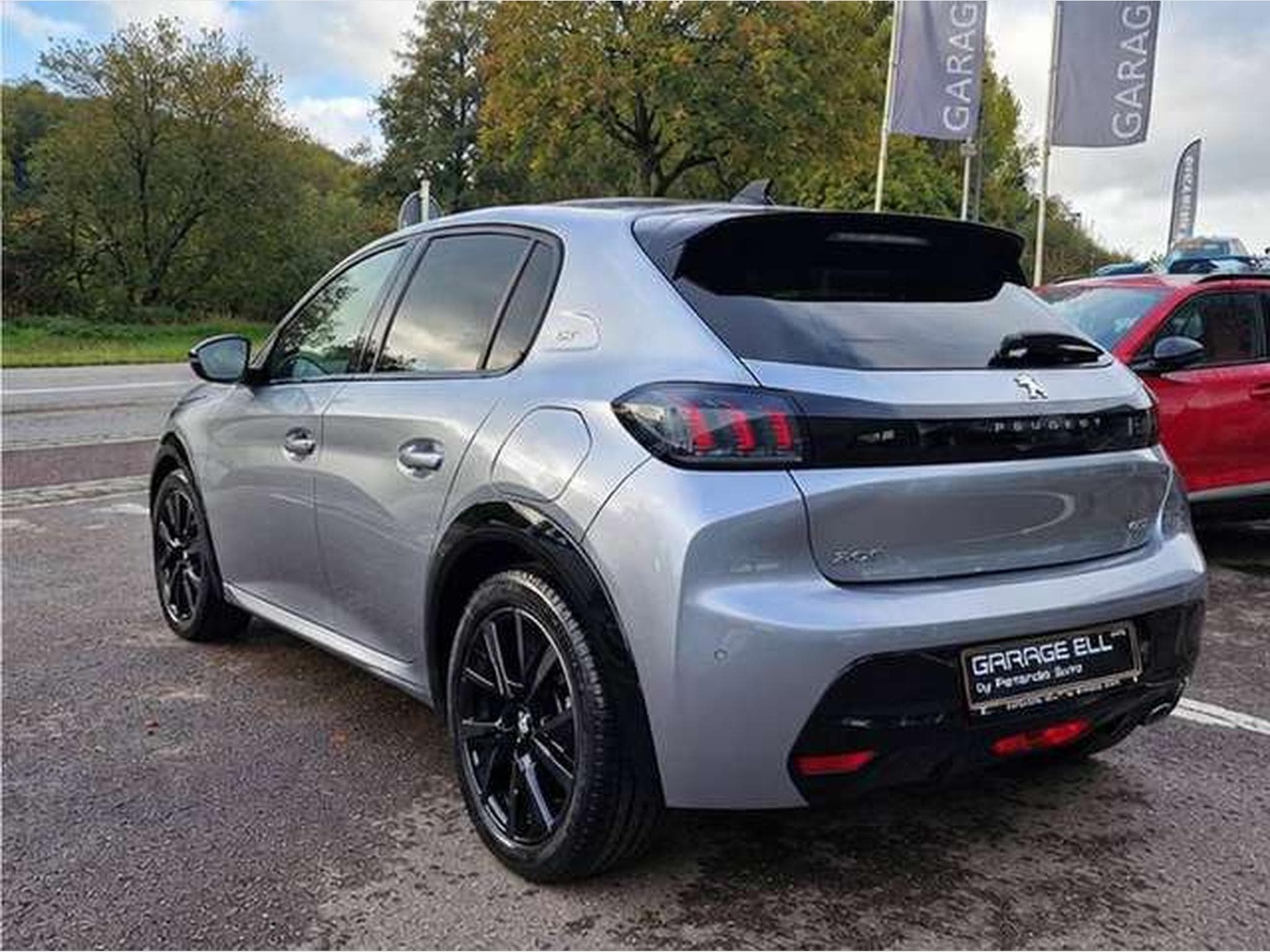 Peugeot 208 GT (2023) - Photo 4