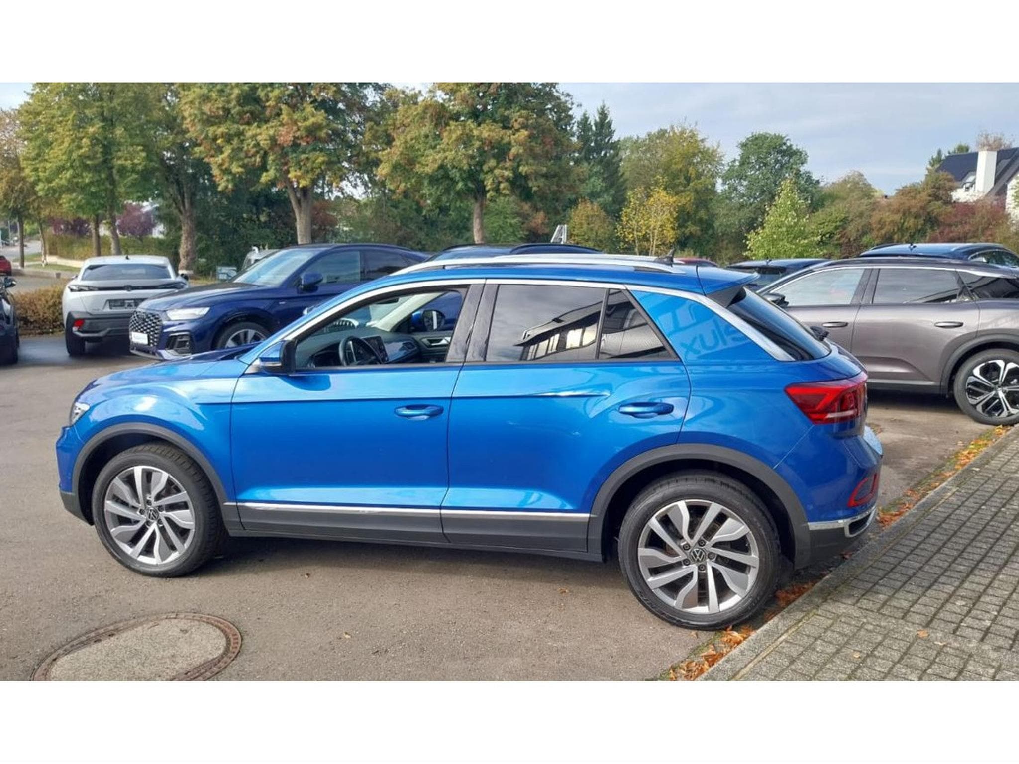 VW T-Roc 1.5 TSI 150CV DSG STYLE (2022) - Photo 4