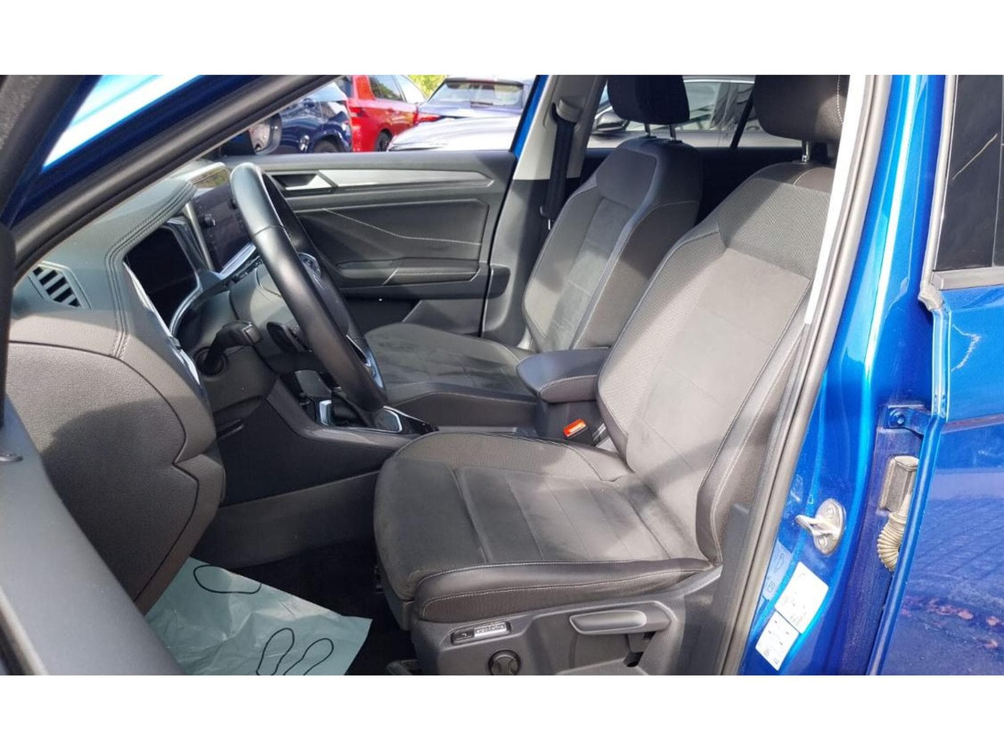 VW T-Roc 1.5 TSI 150CV DSG STYLE (2022) - Photo 10