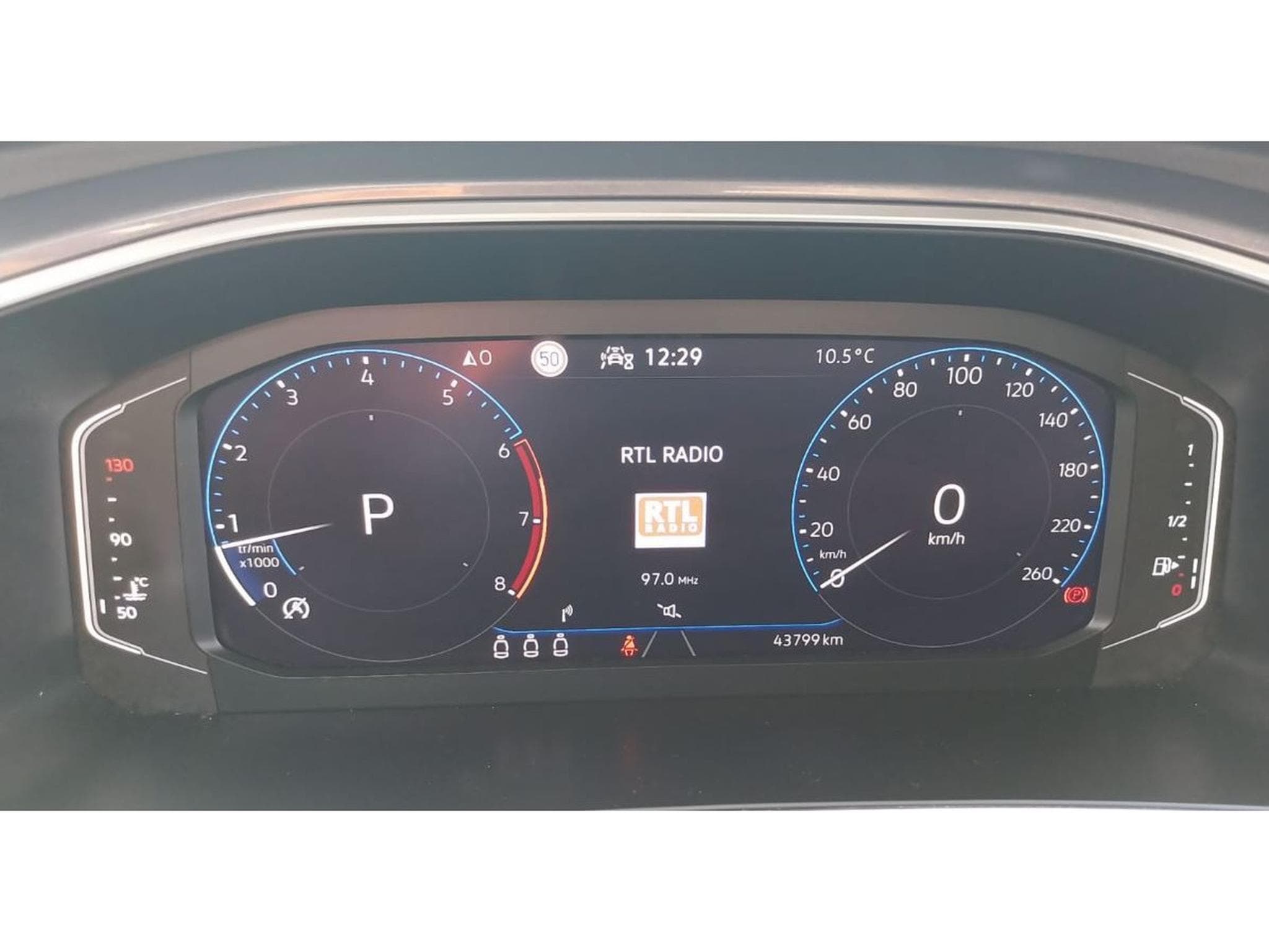 VW T-Roc 1.5 TSI 150CV DSG STYLE (2022) - Photo 12