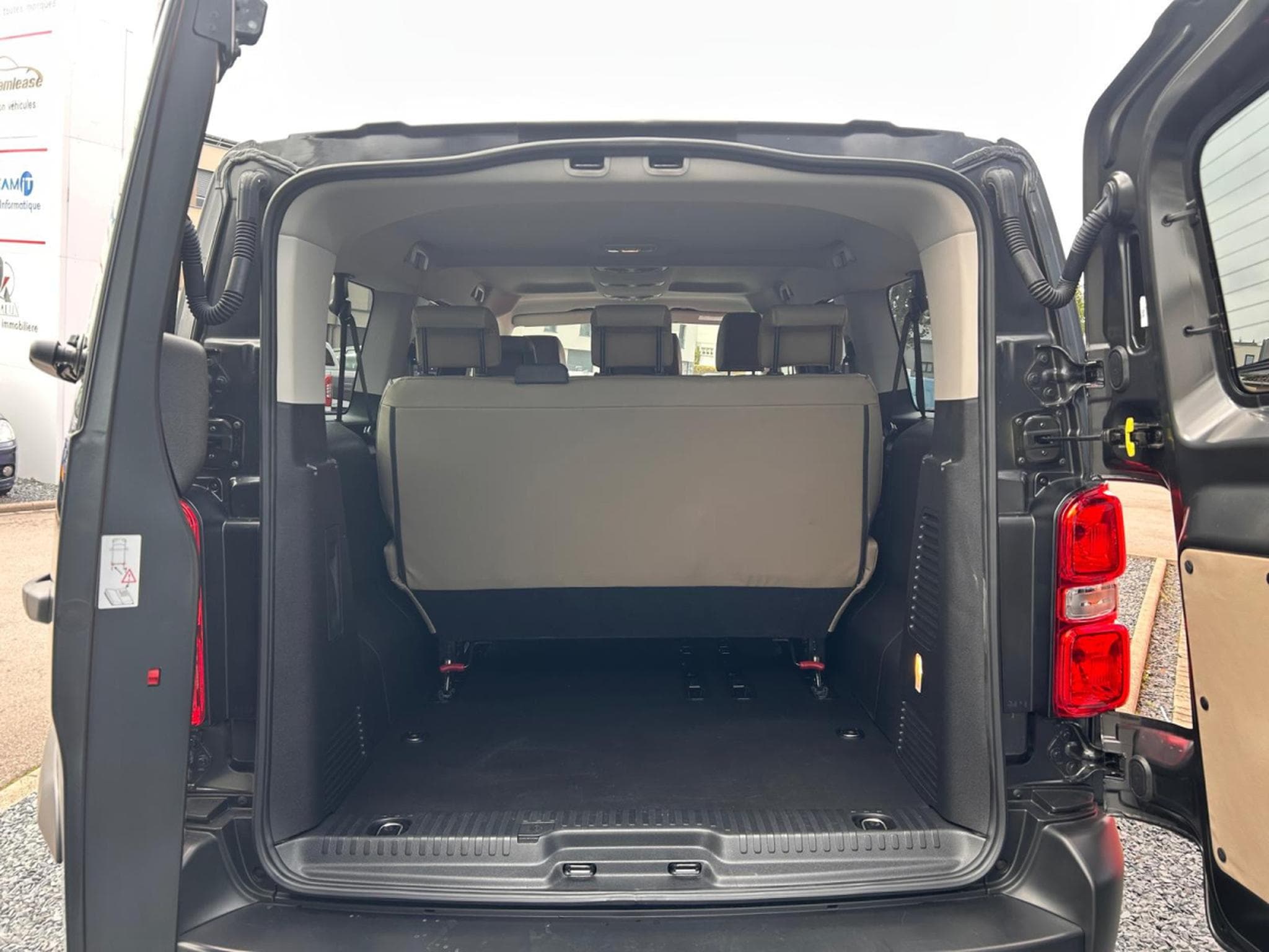 Citroën Jumpy SPACETOURER COMBI (2025) - Foto 19